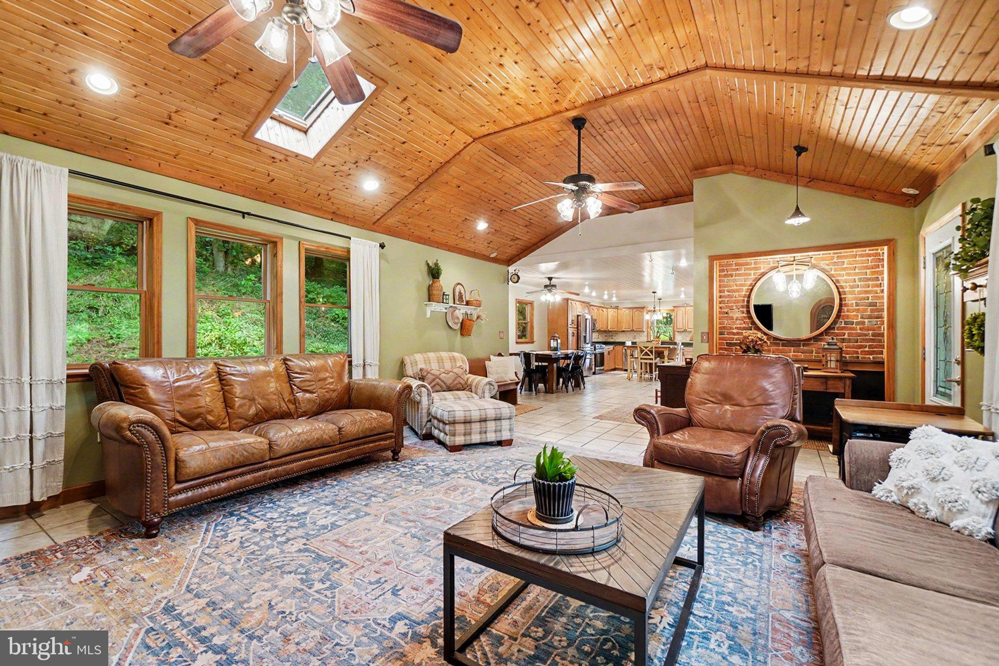 1021 PINE STUMP ROAD