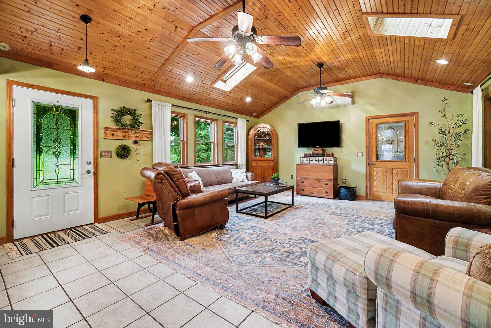 1021 PINE STUMP ROAD