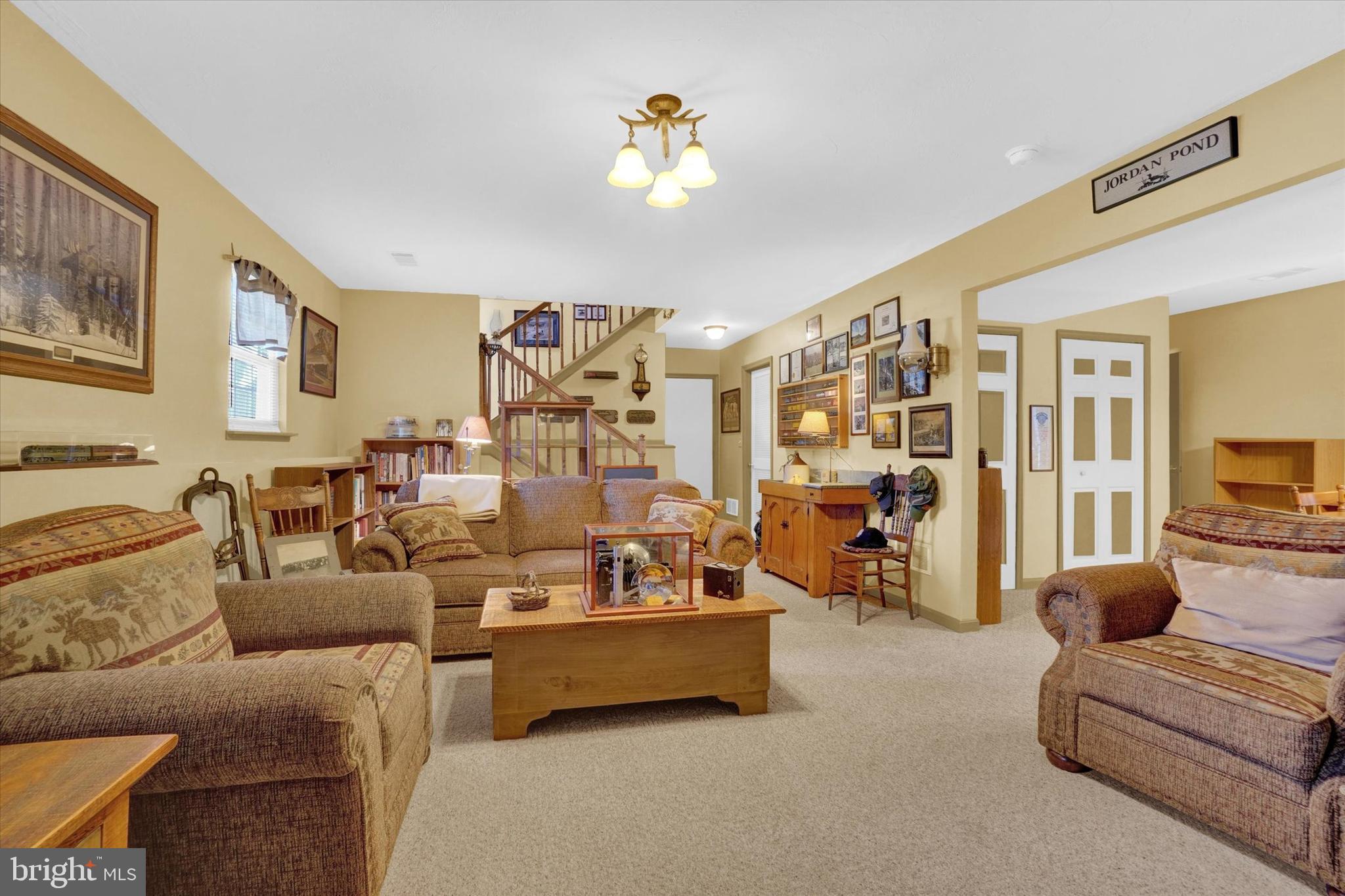 HIGHLAND MANOR - Residential