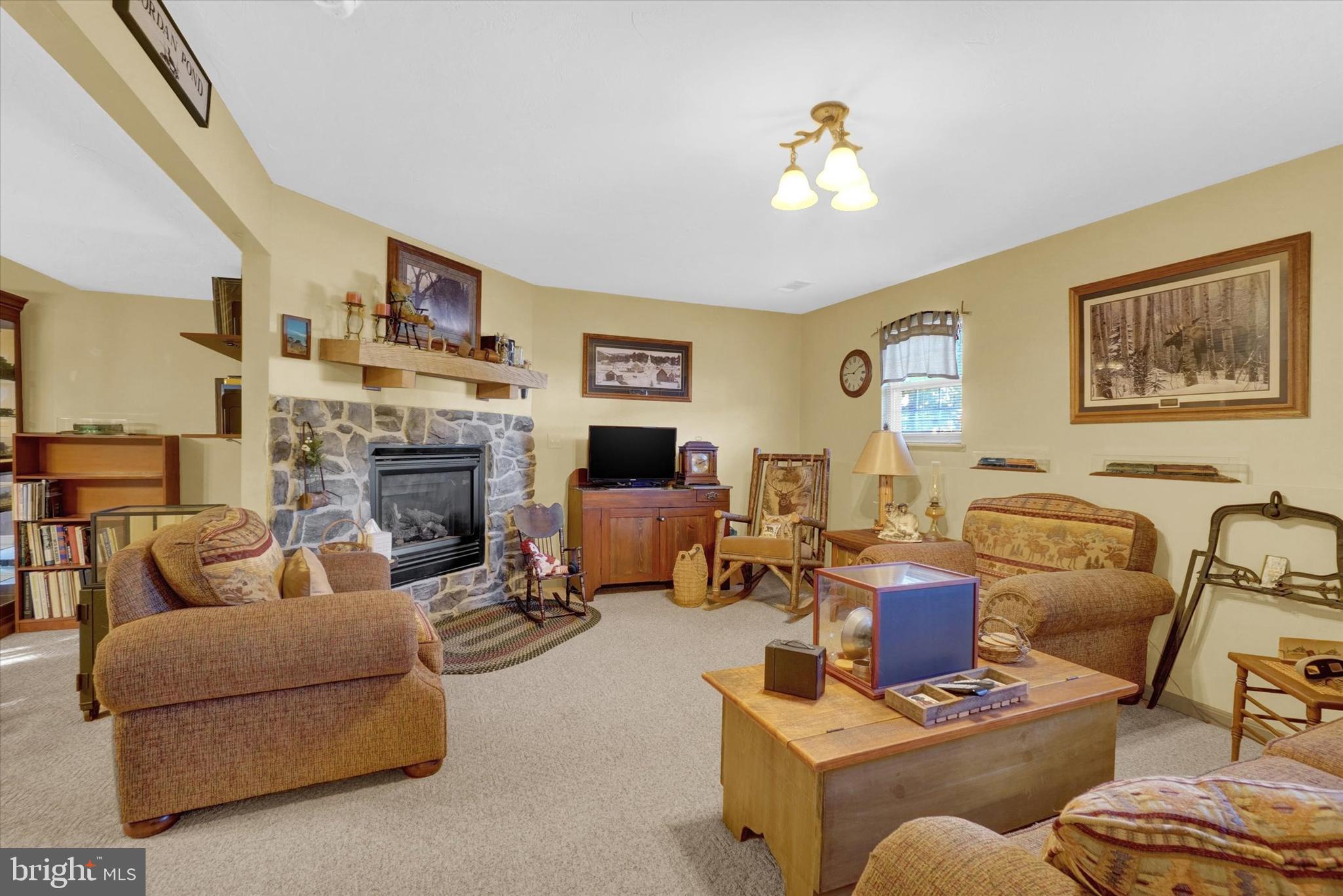 HIGHLAND MANOR - Residential