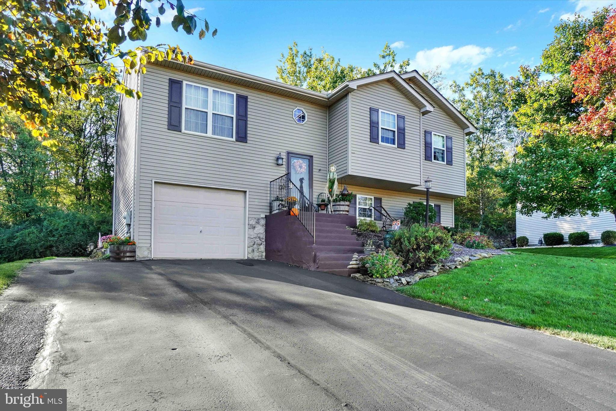 HIGHLAND MANOR - Residential