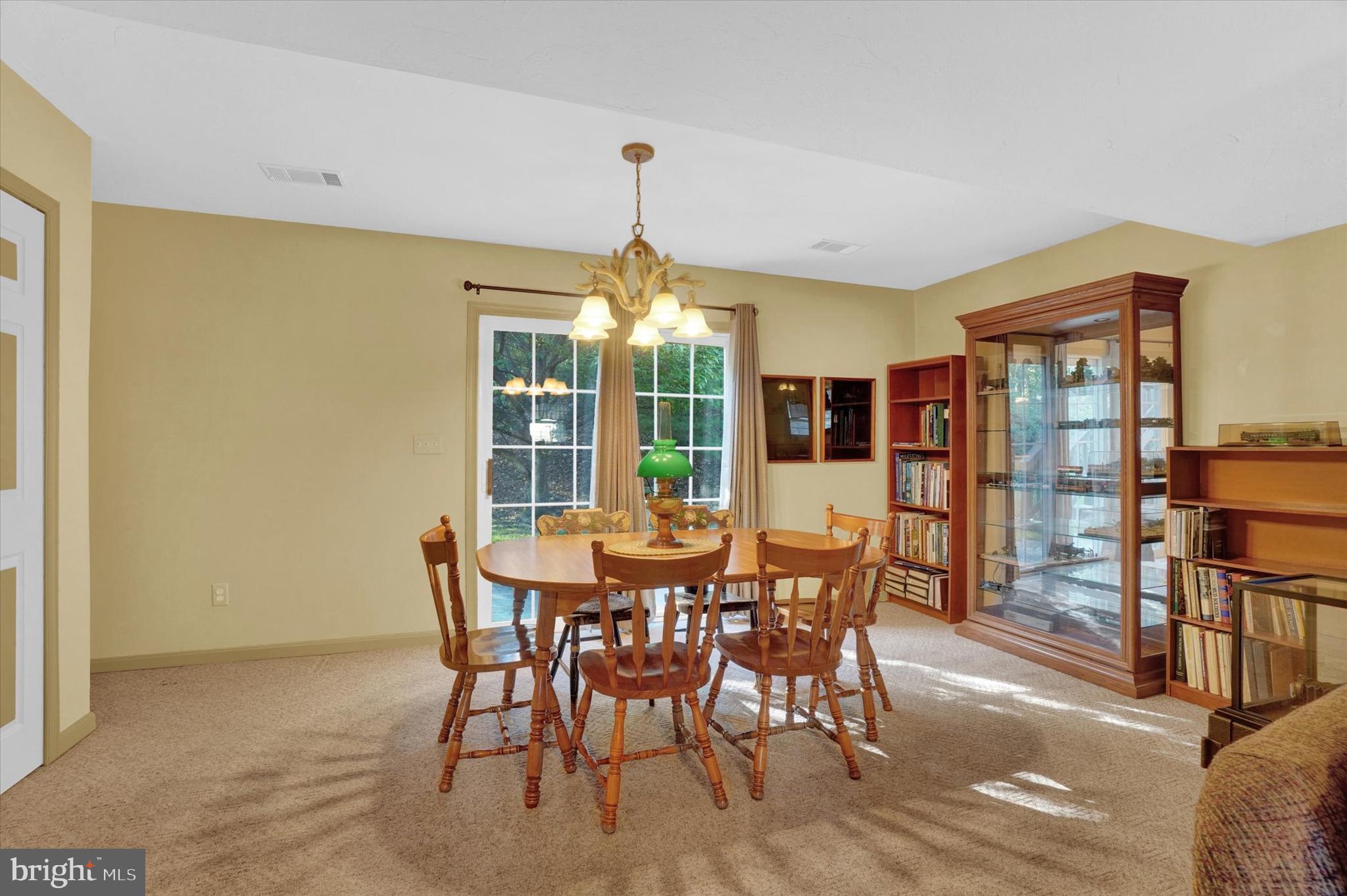 HIGHLAND MANOR - Residential