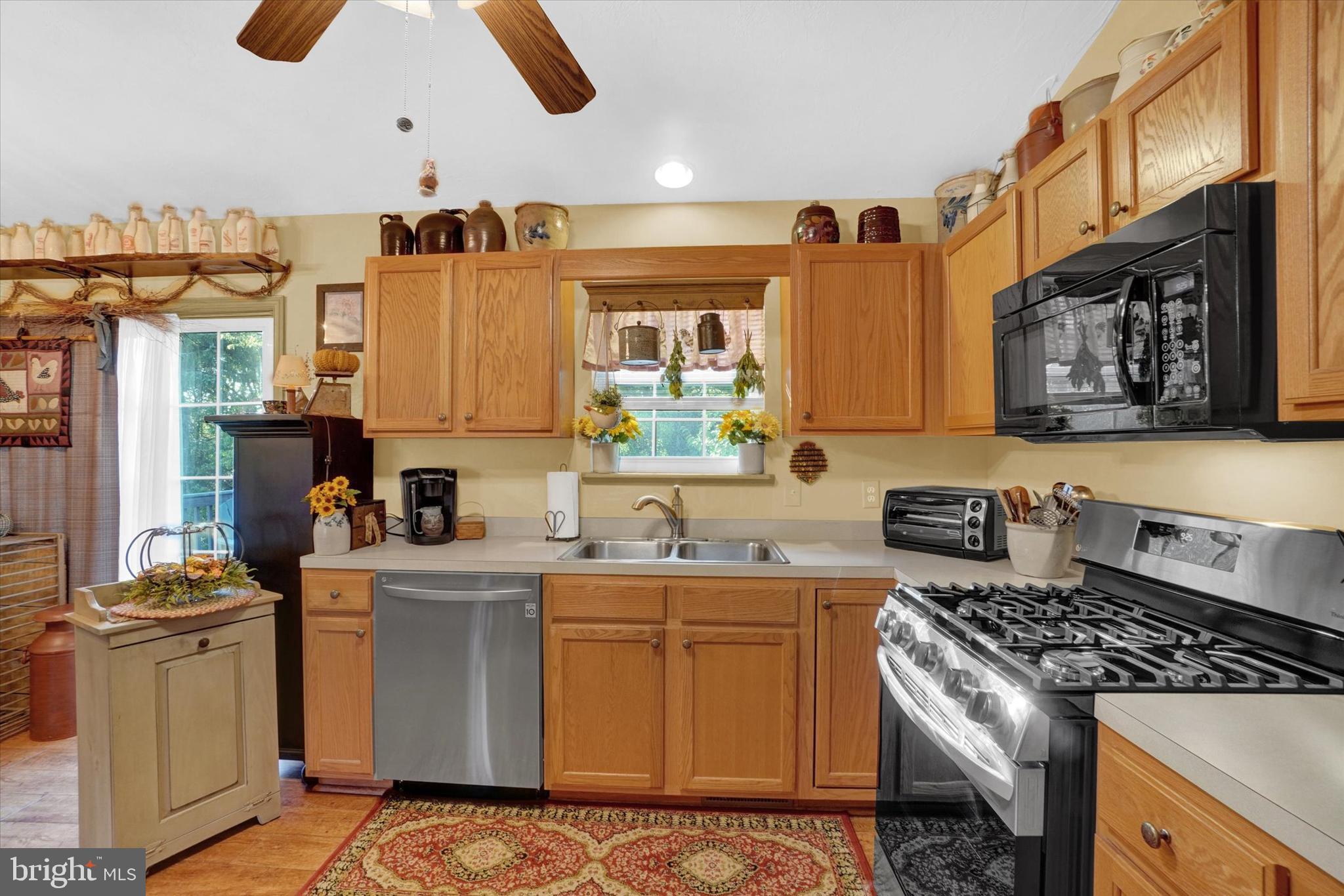 HIGHLAND MANOR - Residential