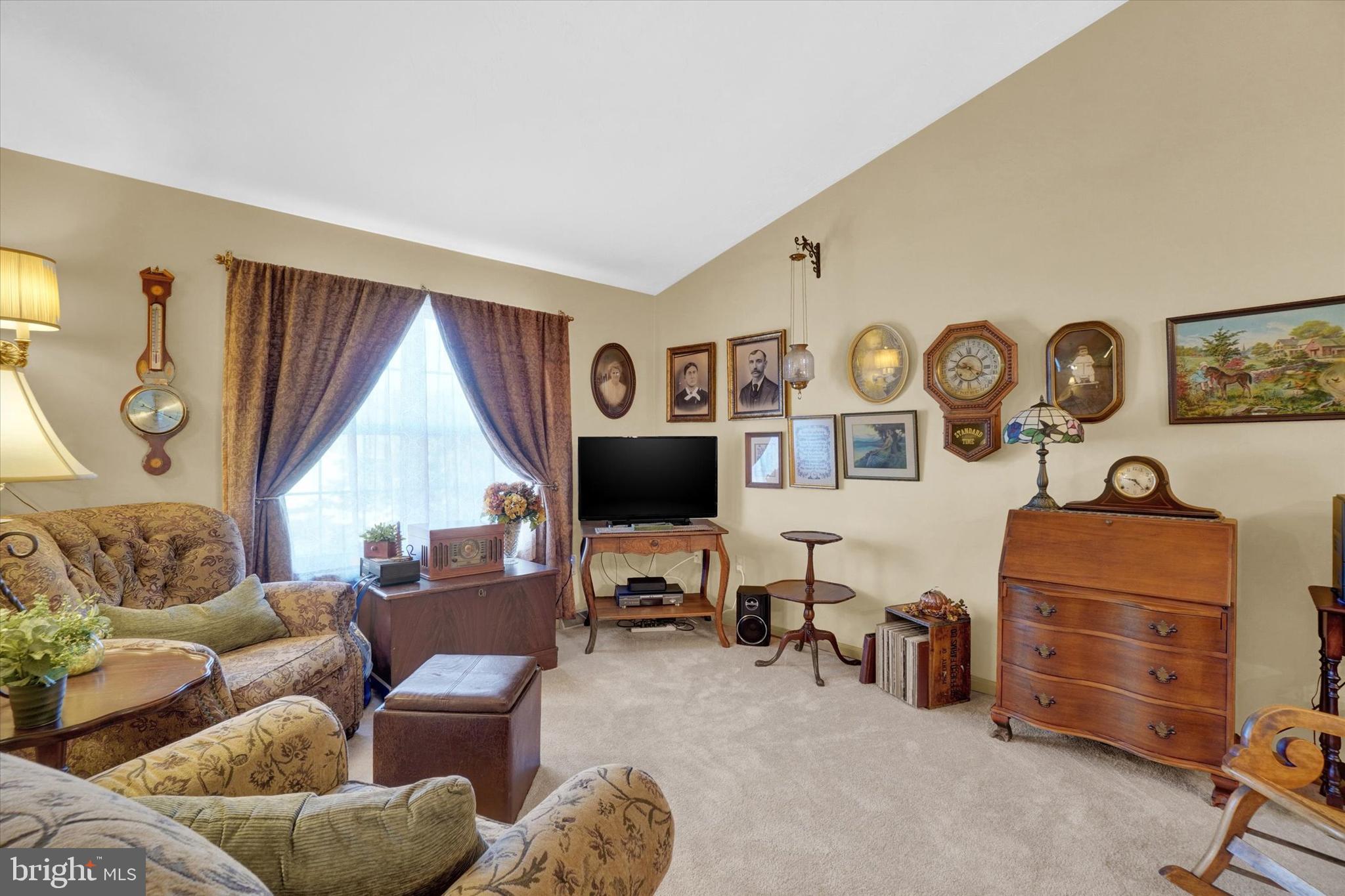 HIGHLAND MANOR - Residential