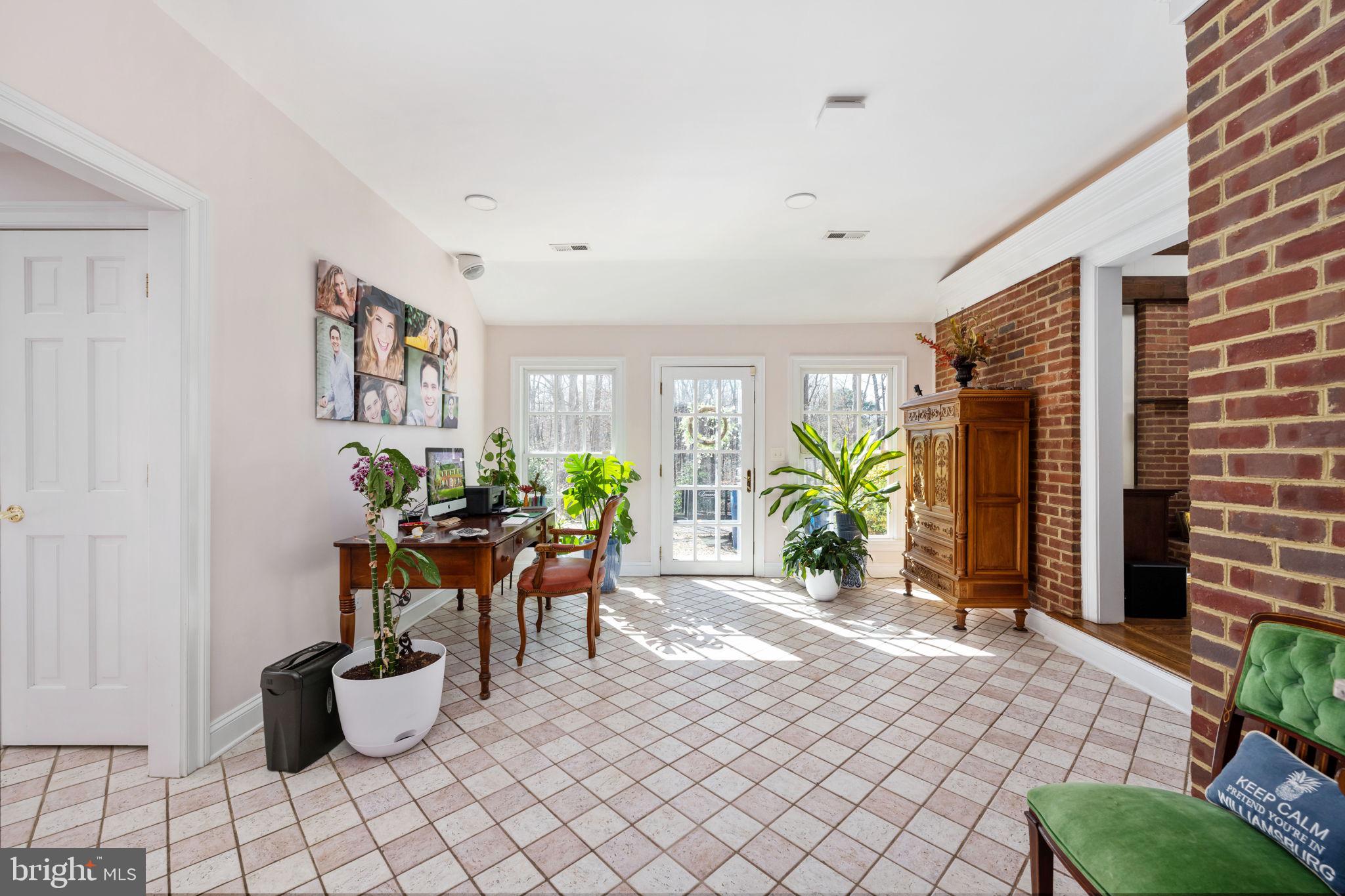 WOODLAWN - Residential