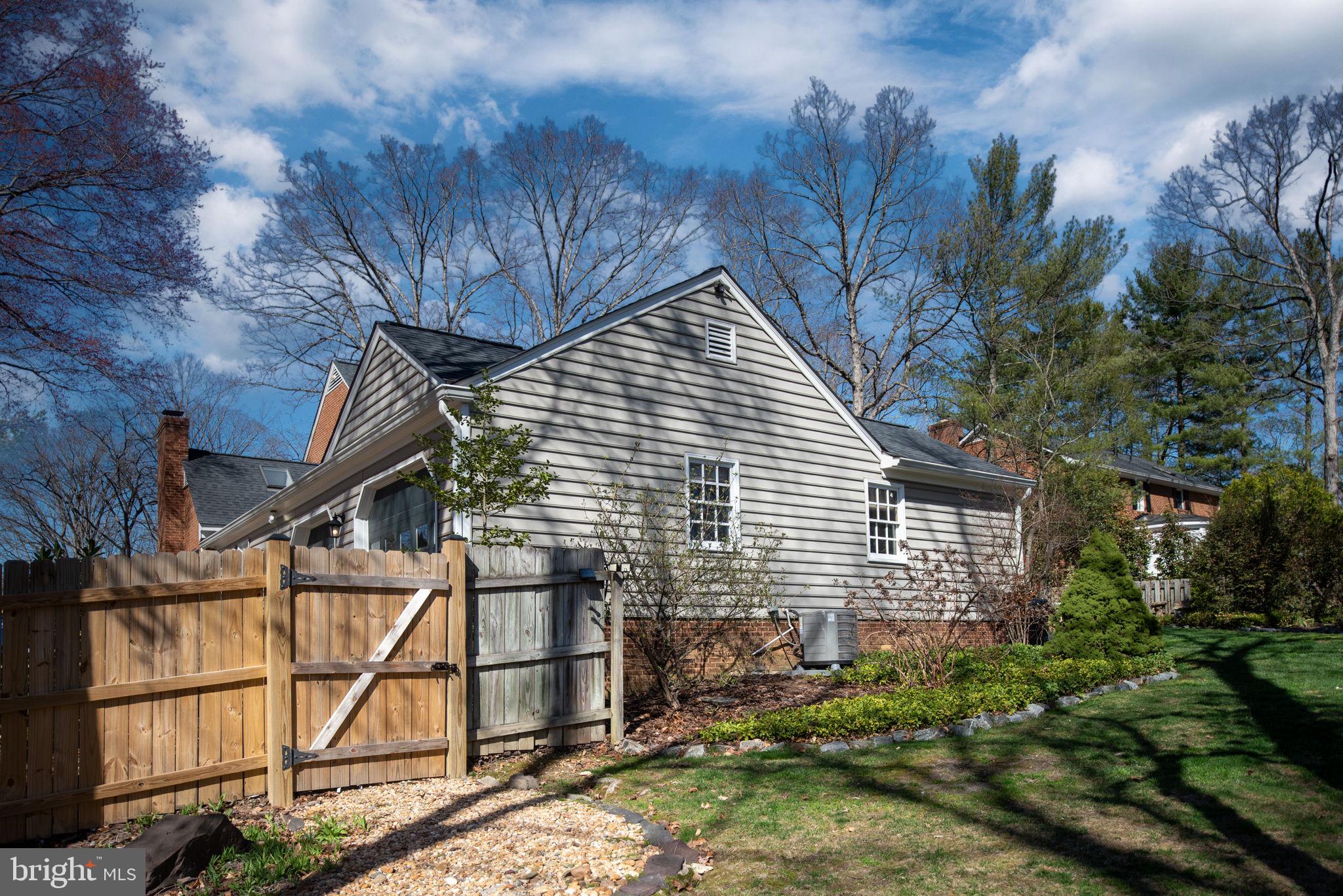 WOODLAWN - Residential