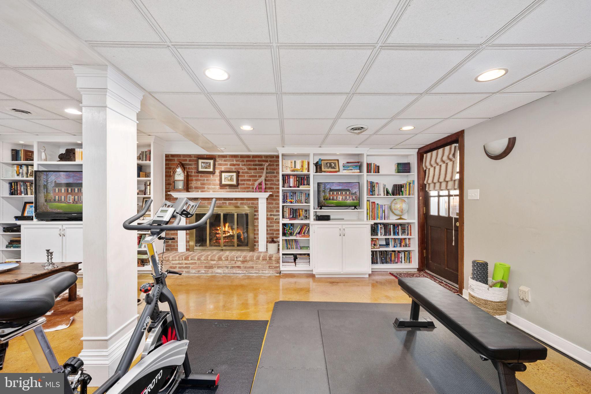 WOODLAWN - Residential