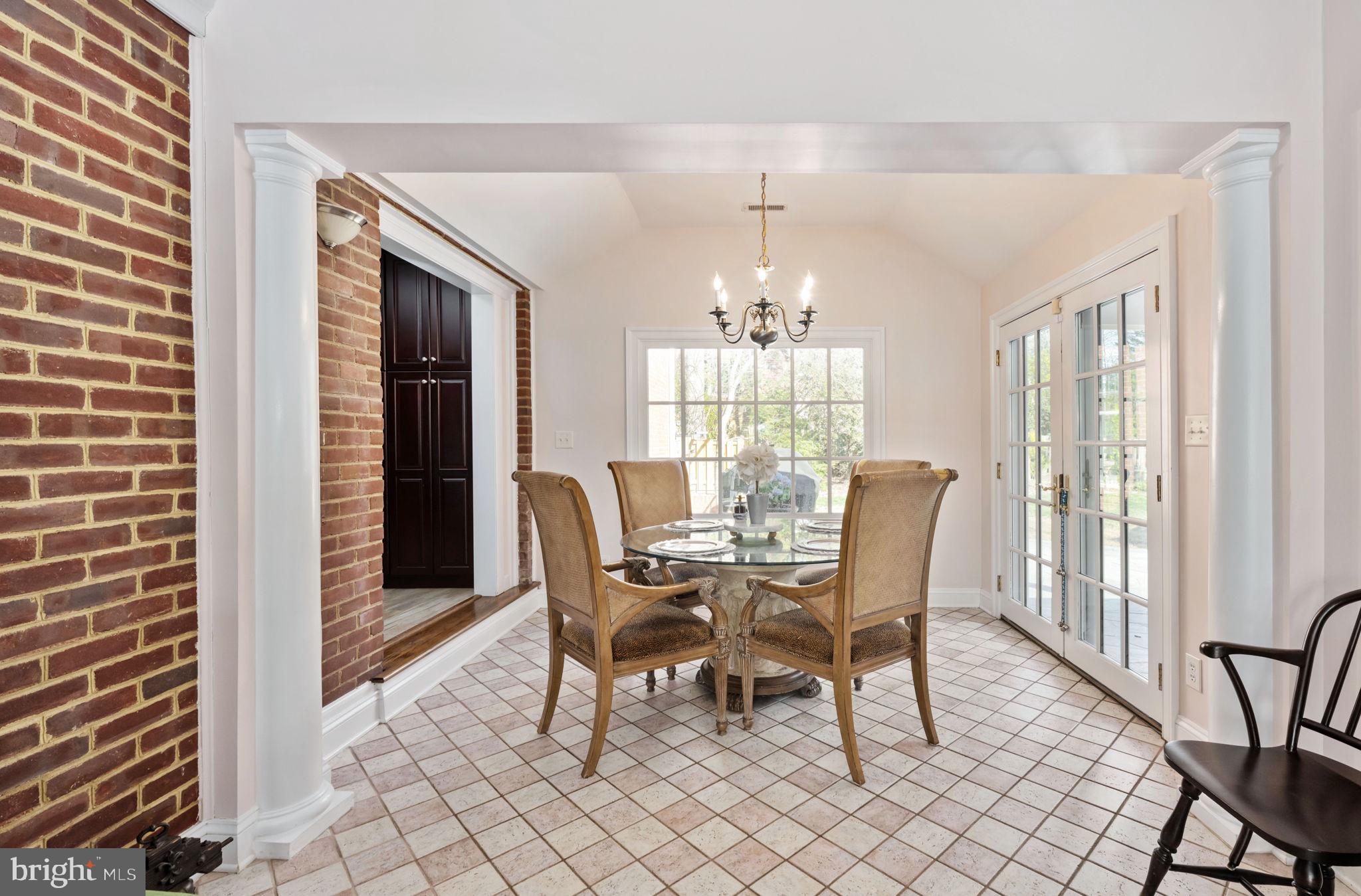 WOODLAWN - Residential