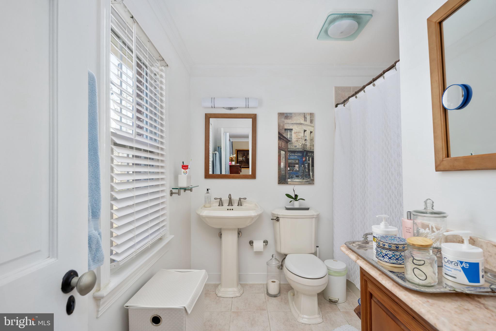 WOODLAWN - Residential