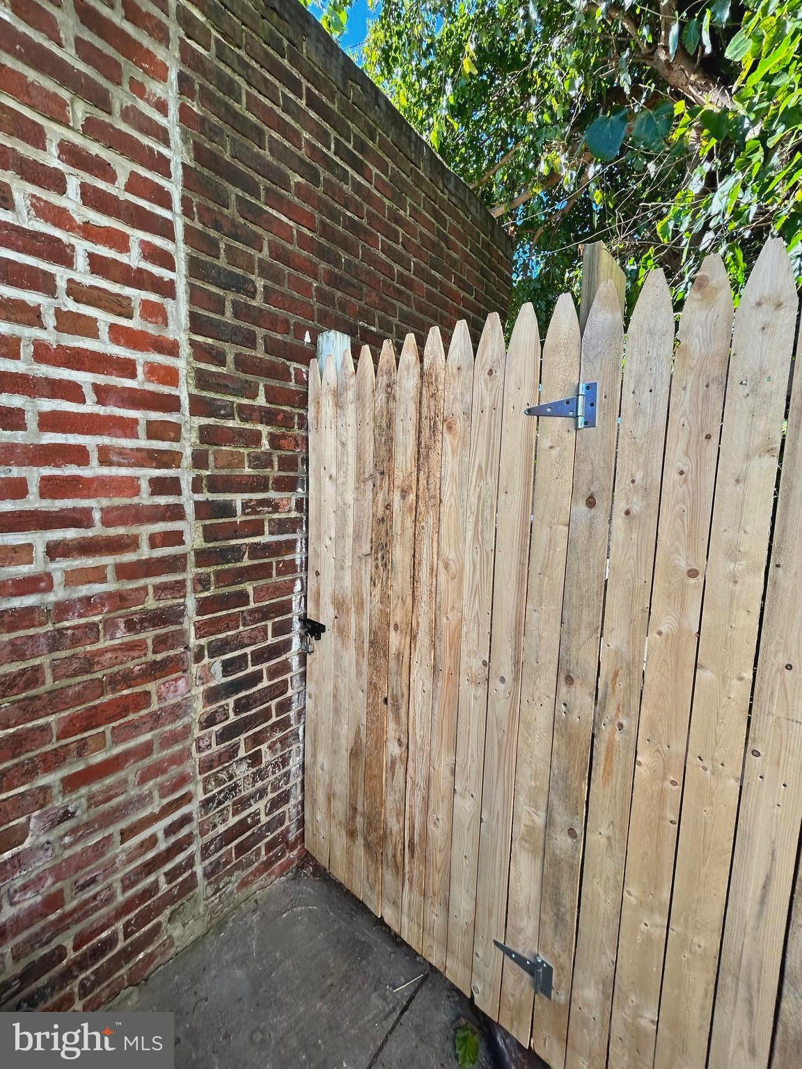 HARROWGATE - Residential