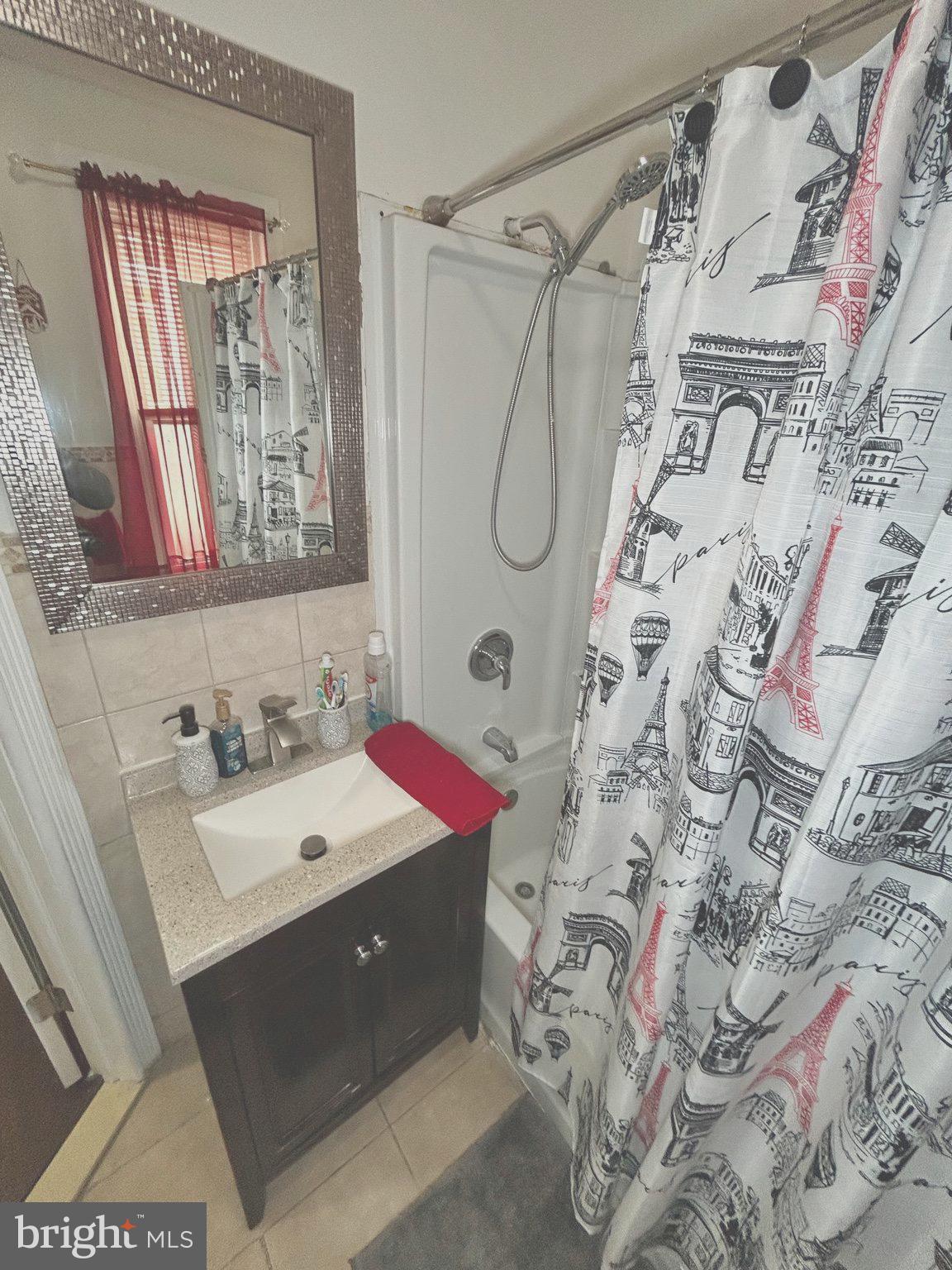 HARROWGATE - Residential