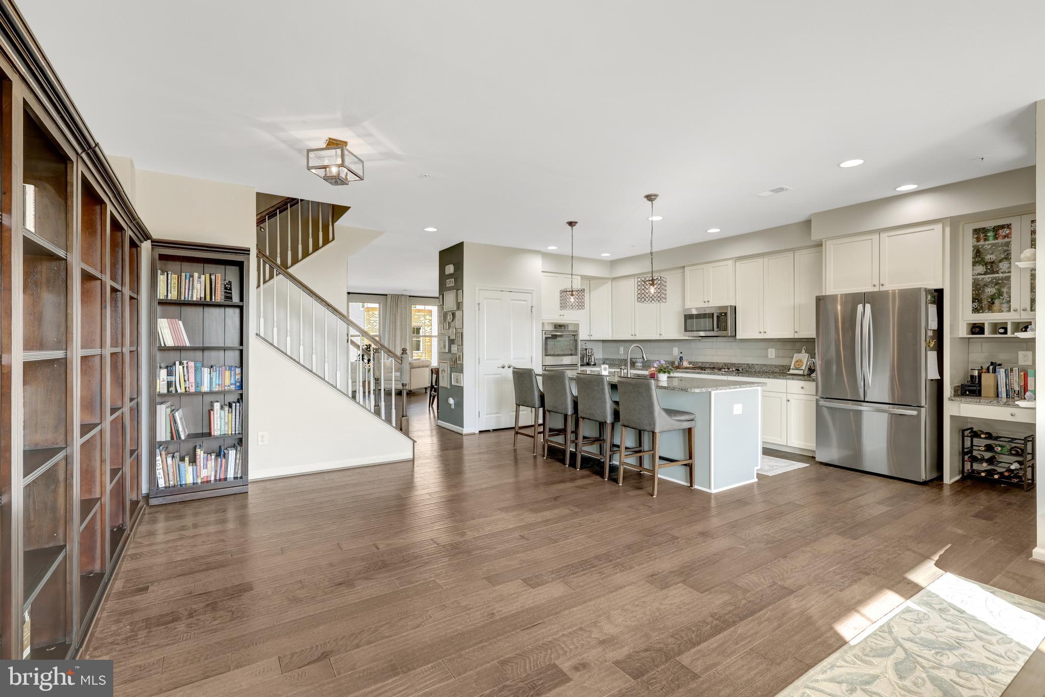 LOUDOUN CROSSING - Residential