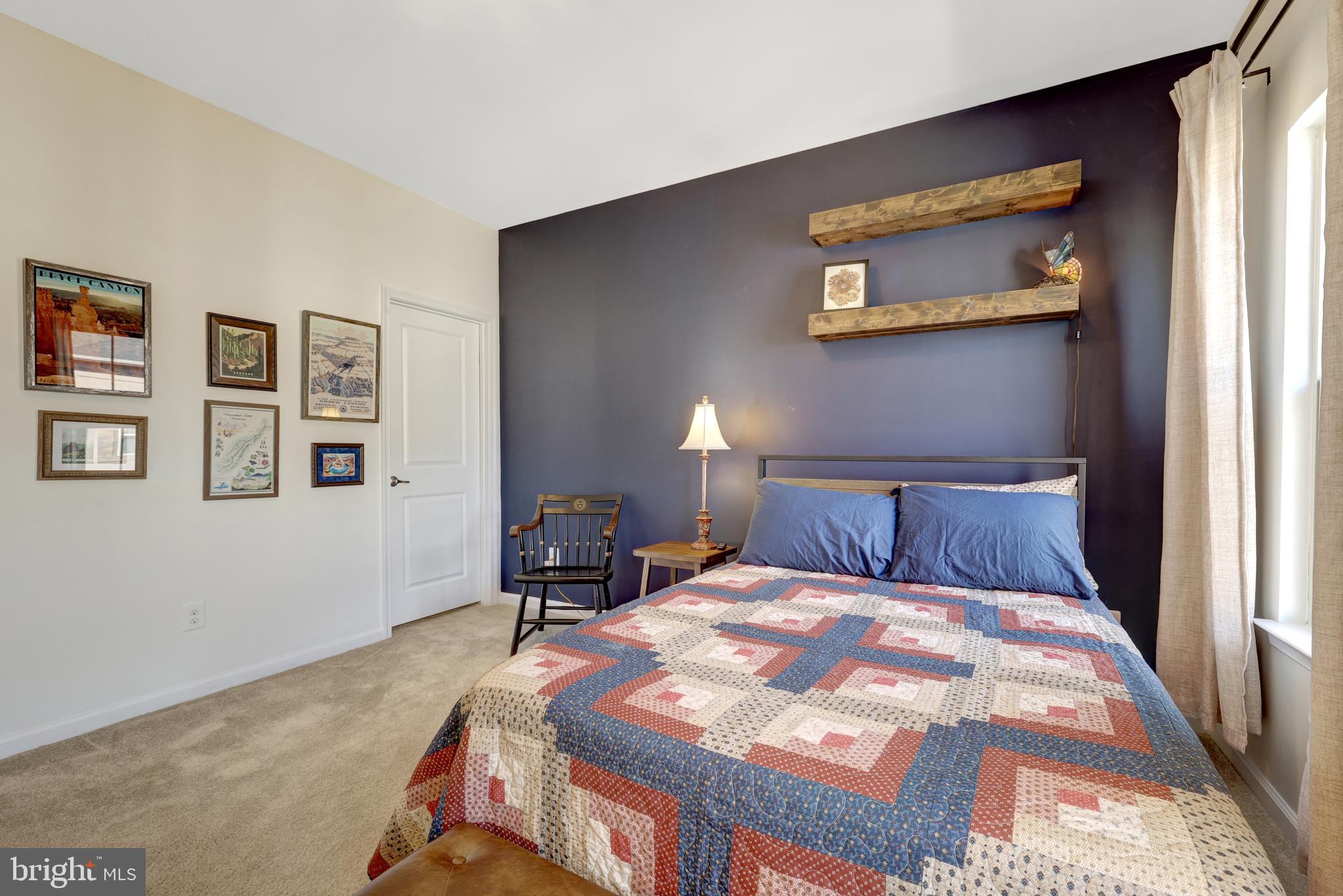 LOUDOUN CROSSING - Residential