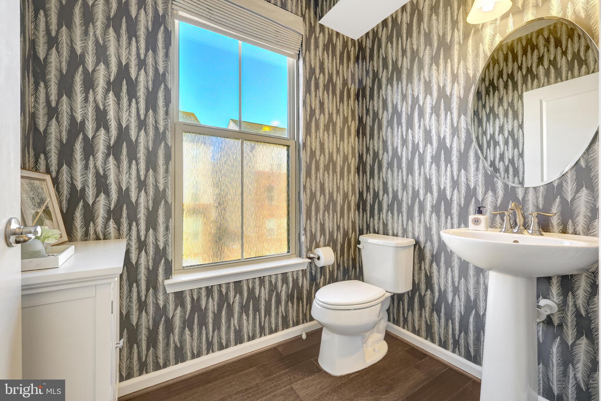 LOUDOUN CROSSING - Residential