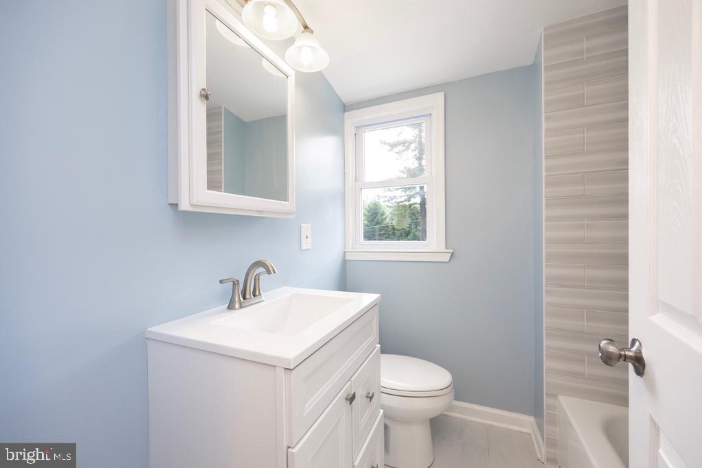 FRAZER VIEW - Residential Lease