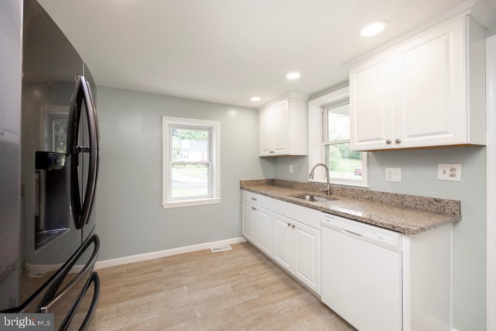 FRAZER VIEW - Residential Lease