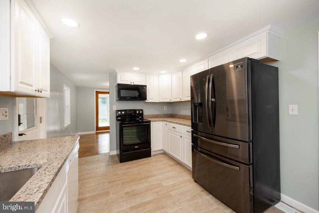 FRAZER VIEW - Residential Lease