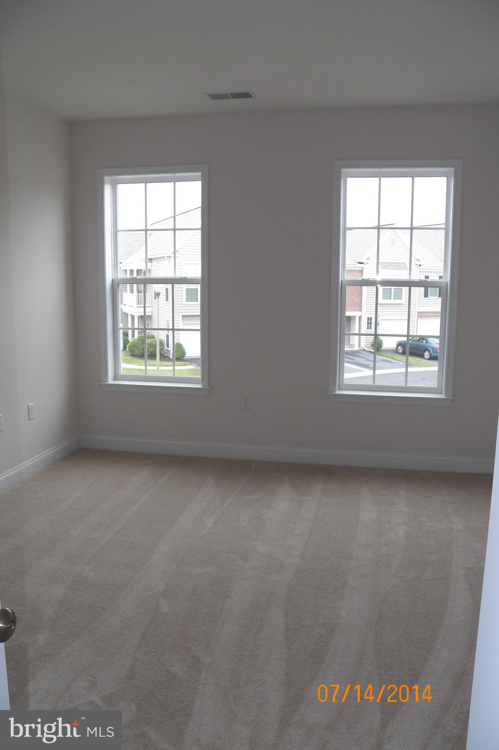 DEER RUN COMMONS - Residential Lease