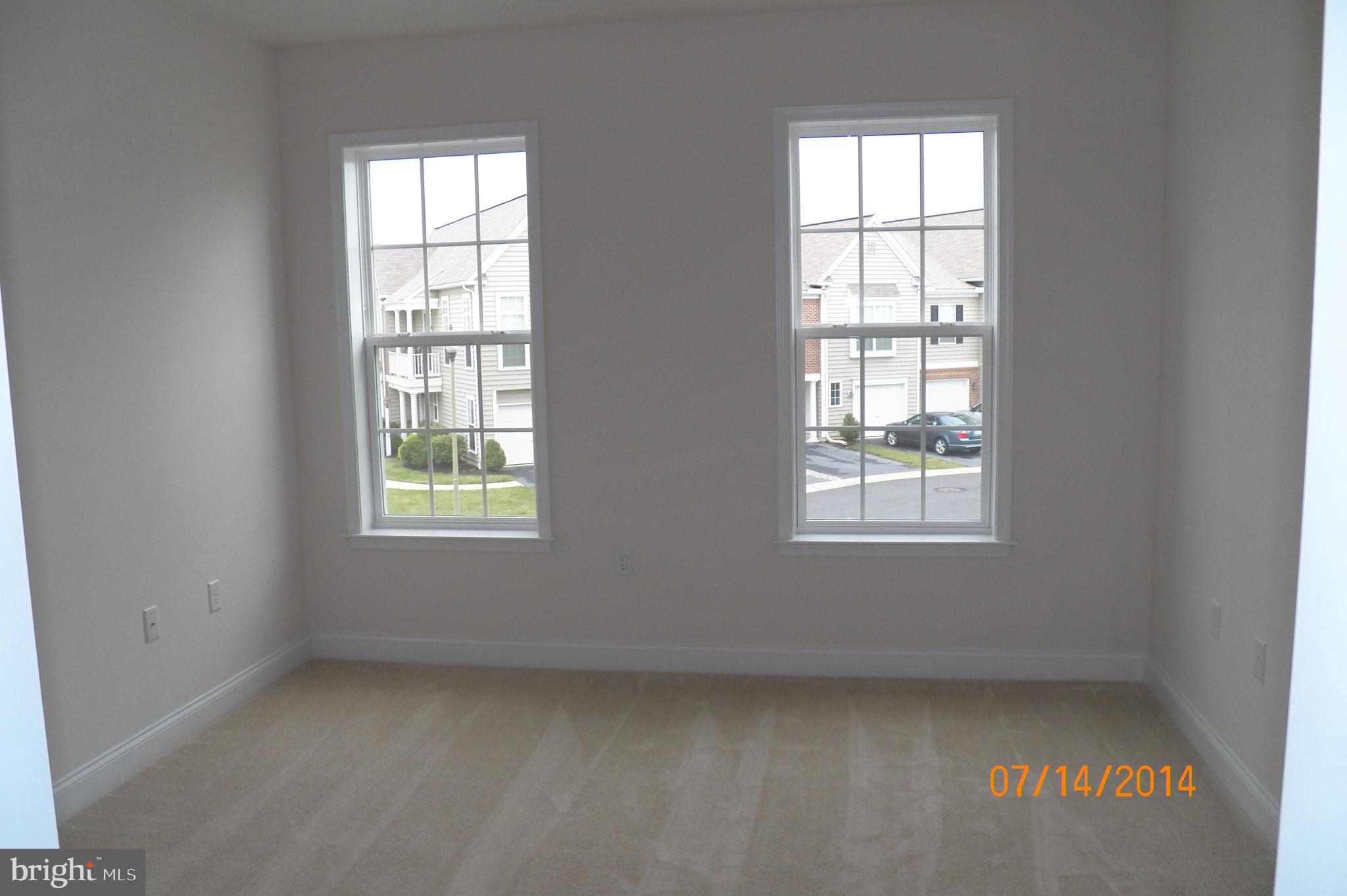 DEER RUN COMMONS - Residential Lease