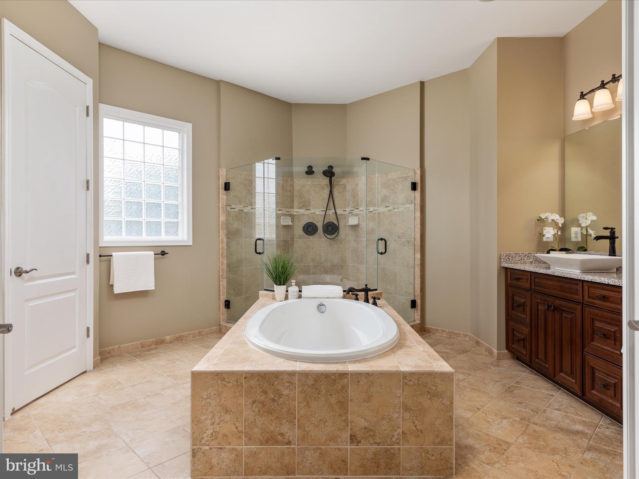 BULL RUN COUNTRY CLUB ES - Residential