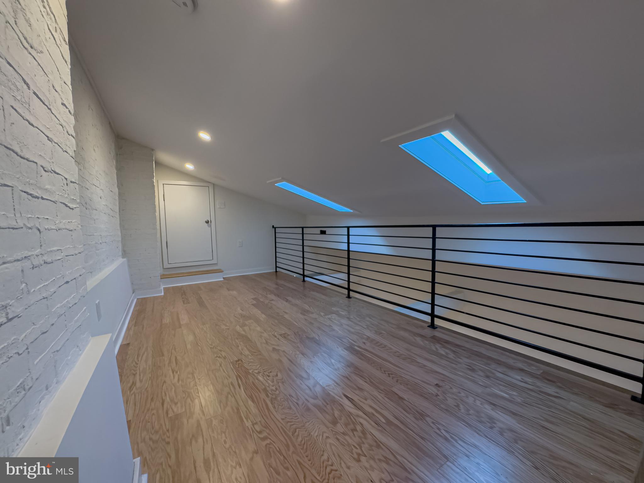 FAIRMOUNT - Residential Lease