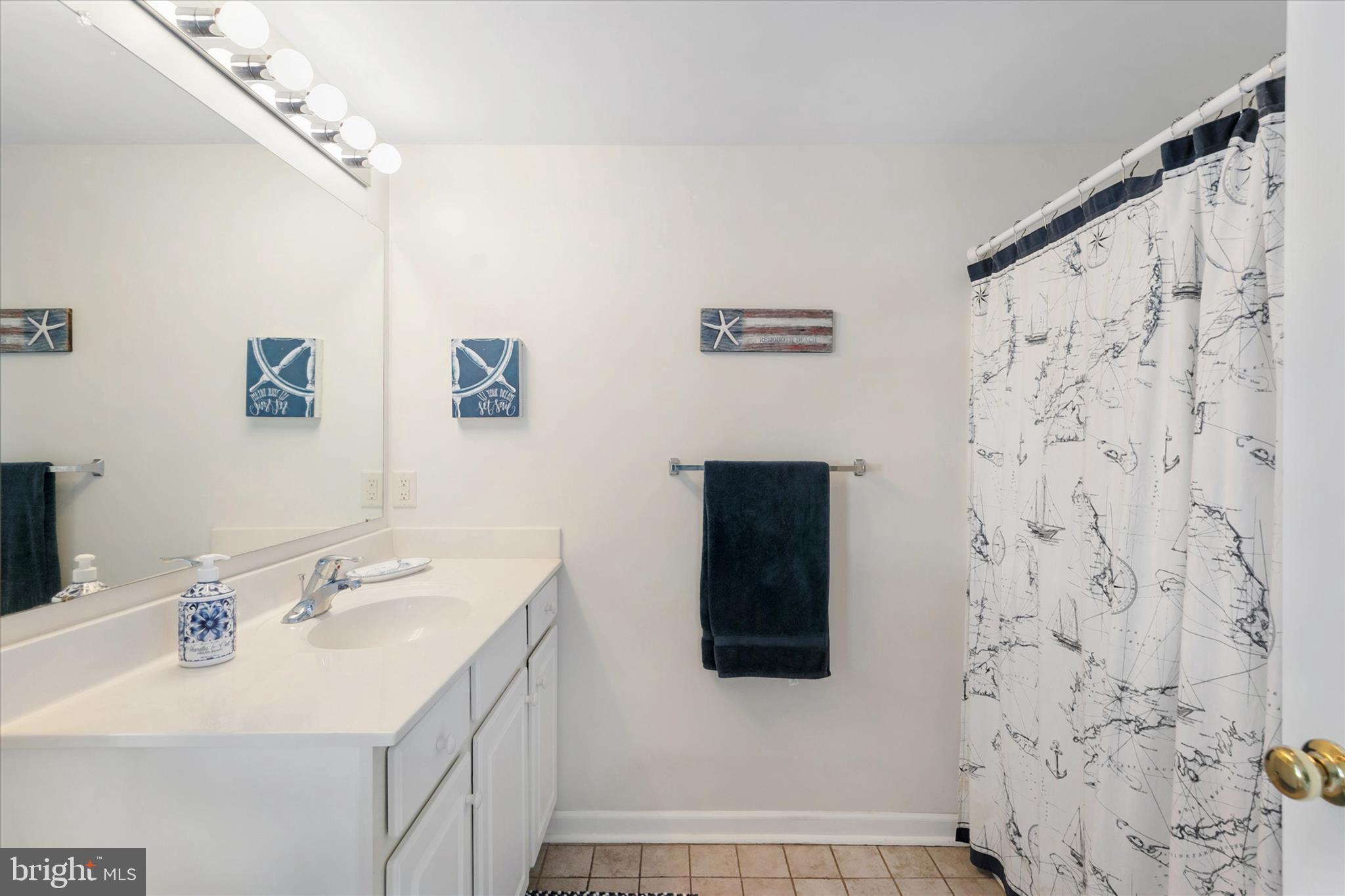 BELLA VISTA TOWNHOMES - Residential