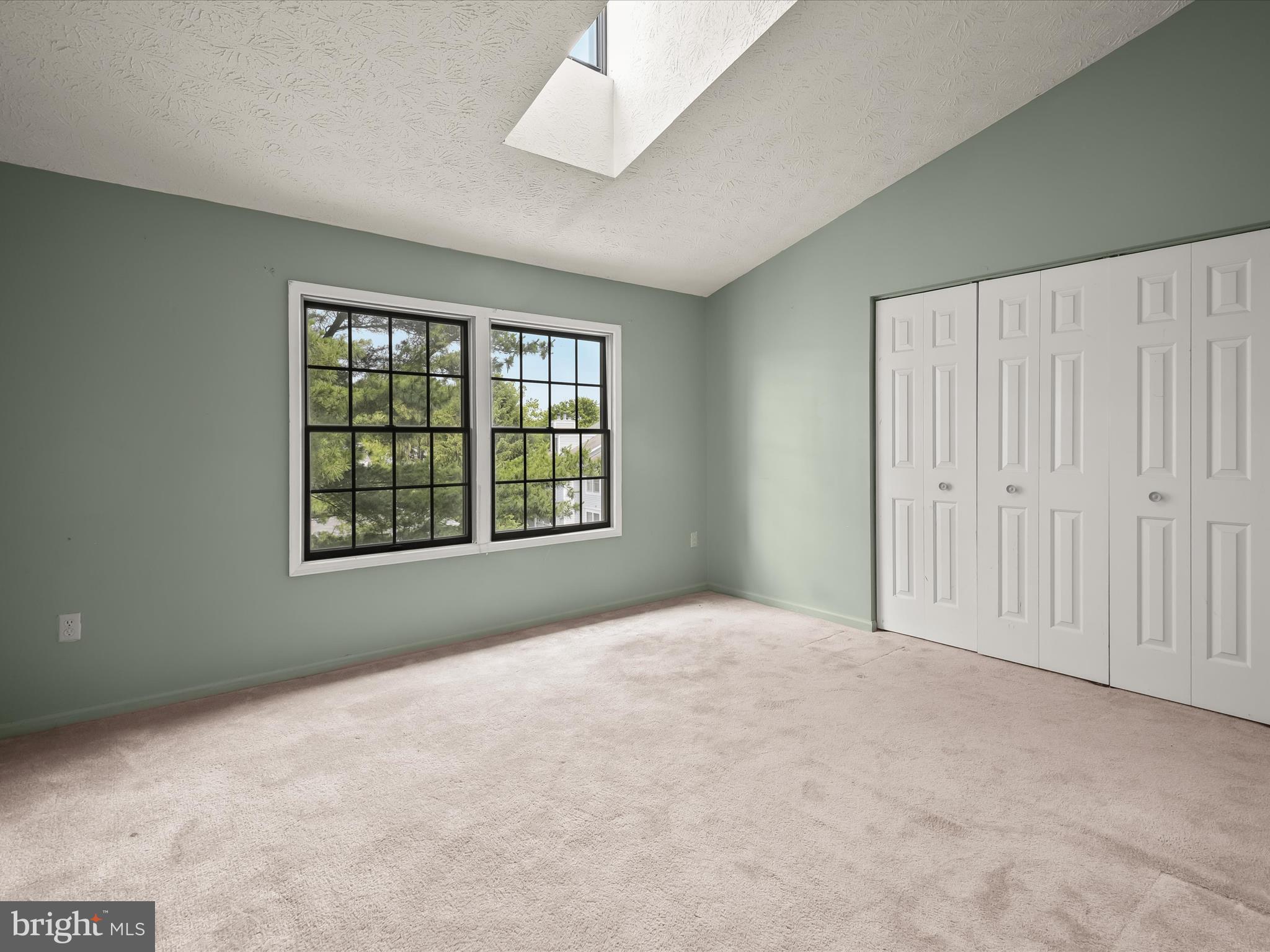 WATERS EDGE AT NORTH LAKE - Residential