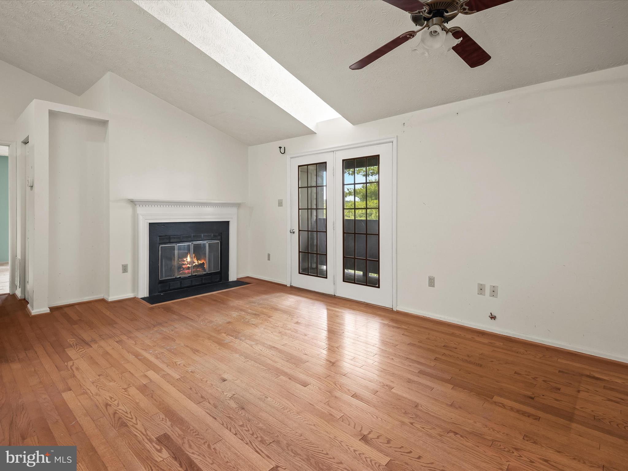 WATERS EDGE AT NORTH LAKE - Residential