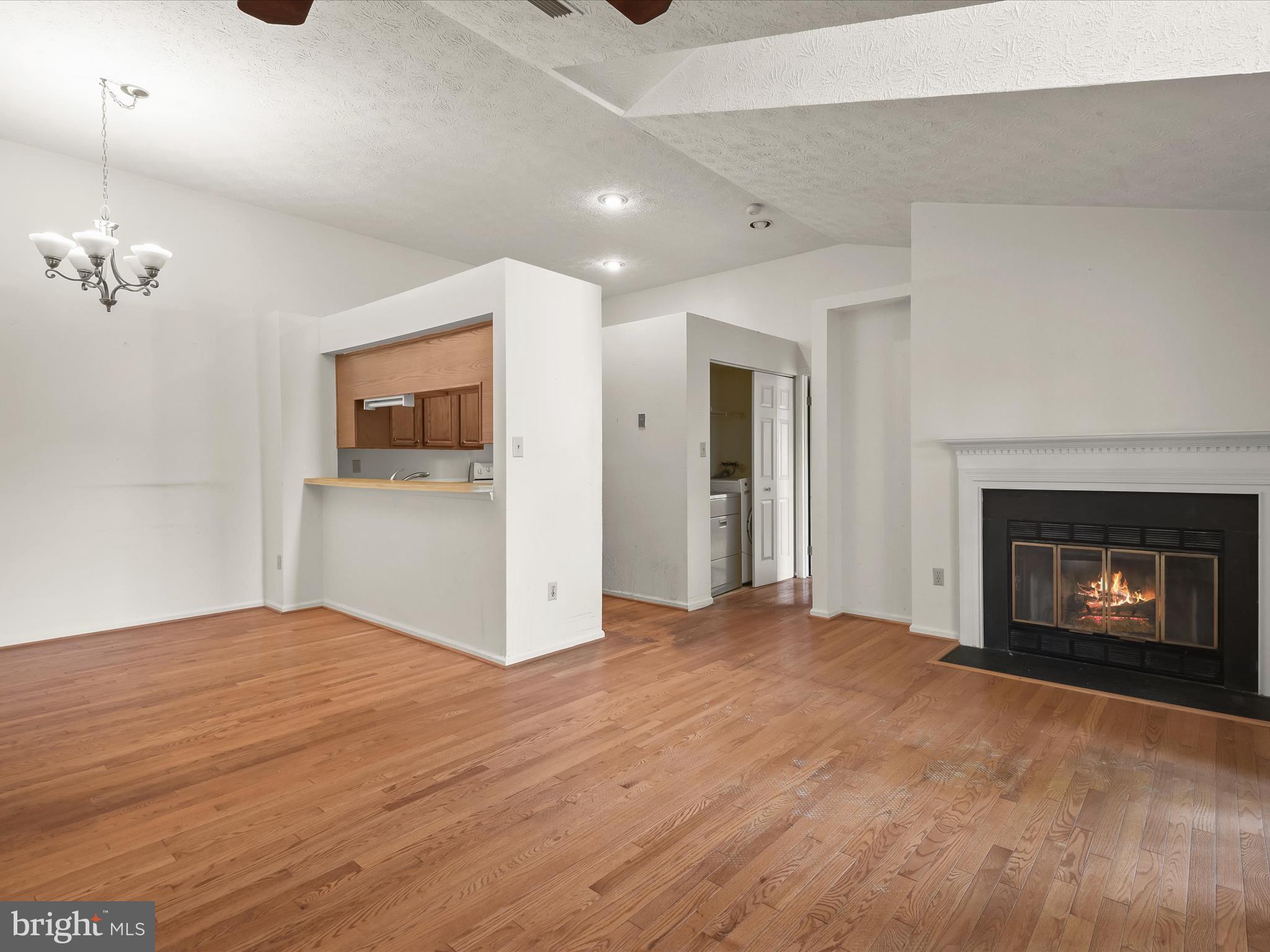 WATERS EDGE AT NORTH LAKE - Residential