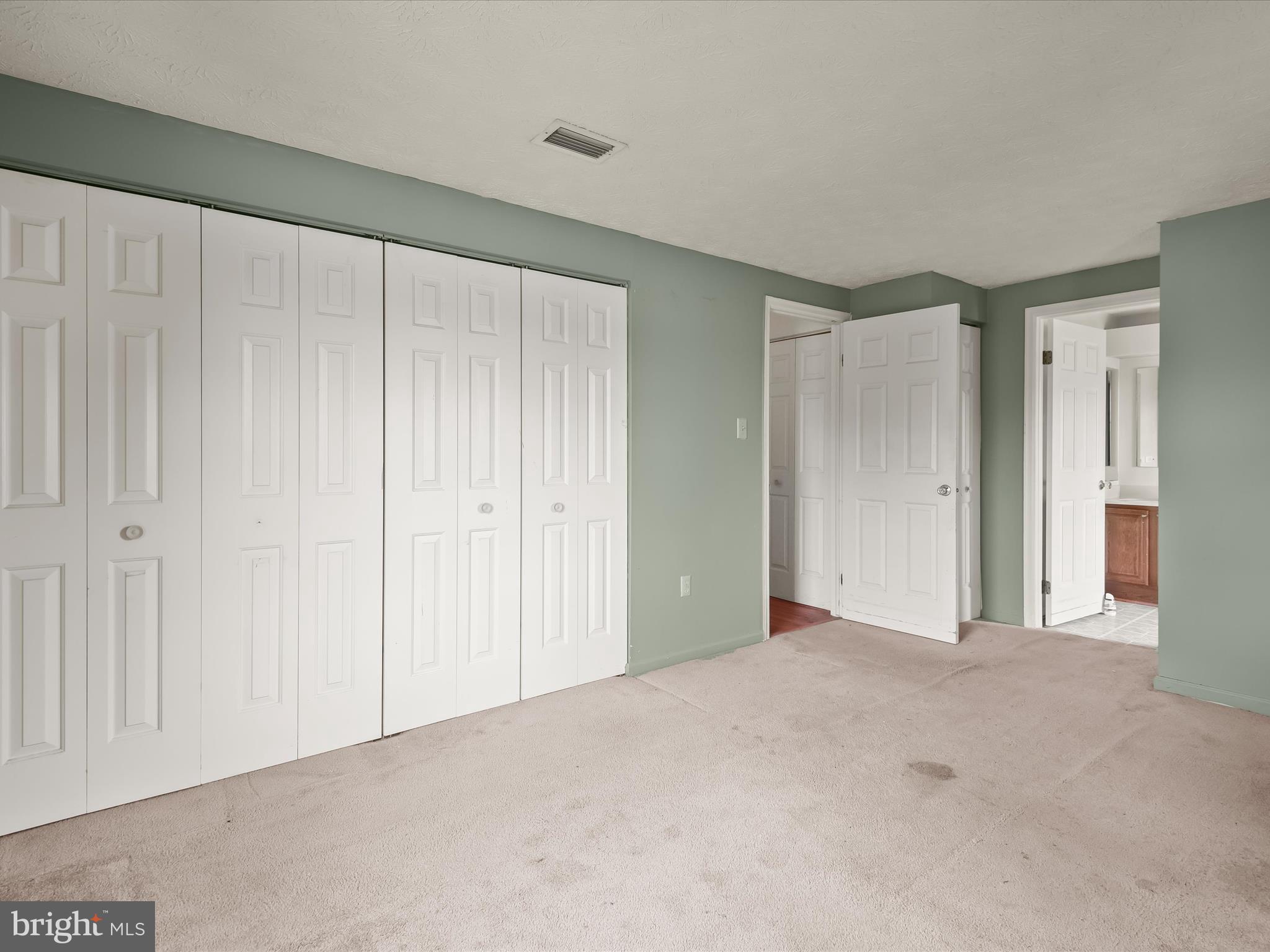 WATERS EDGE AT NORTH LAKE - Residential