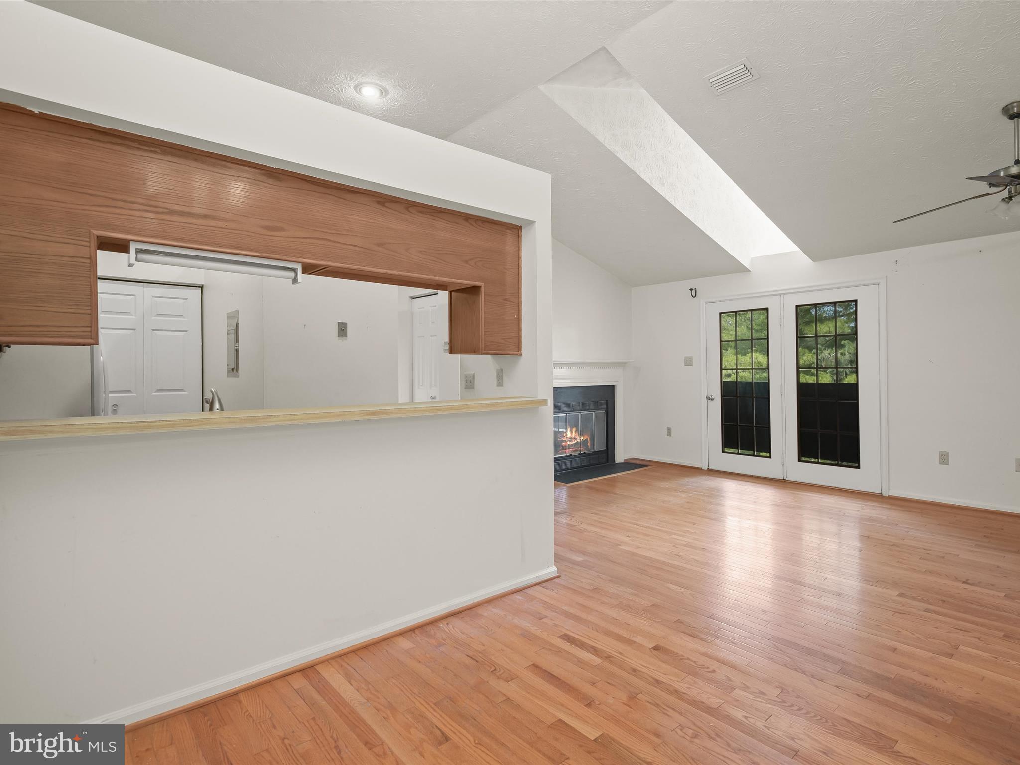 WATERS EDGE AT NORTH LAKE - Residential