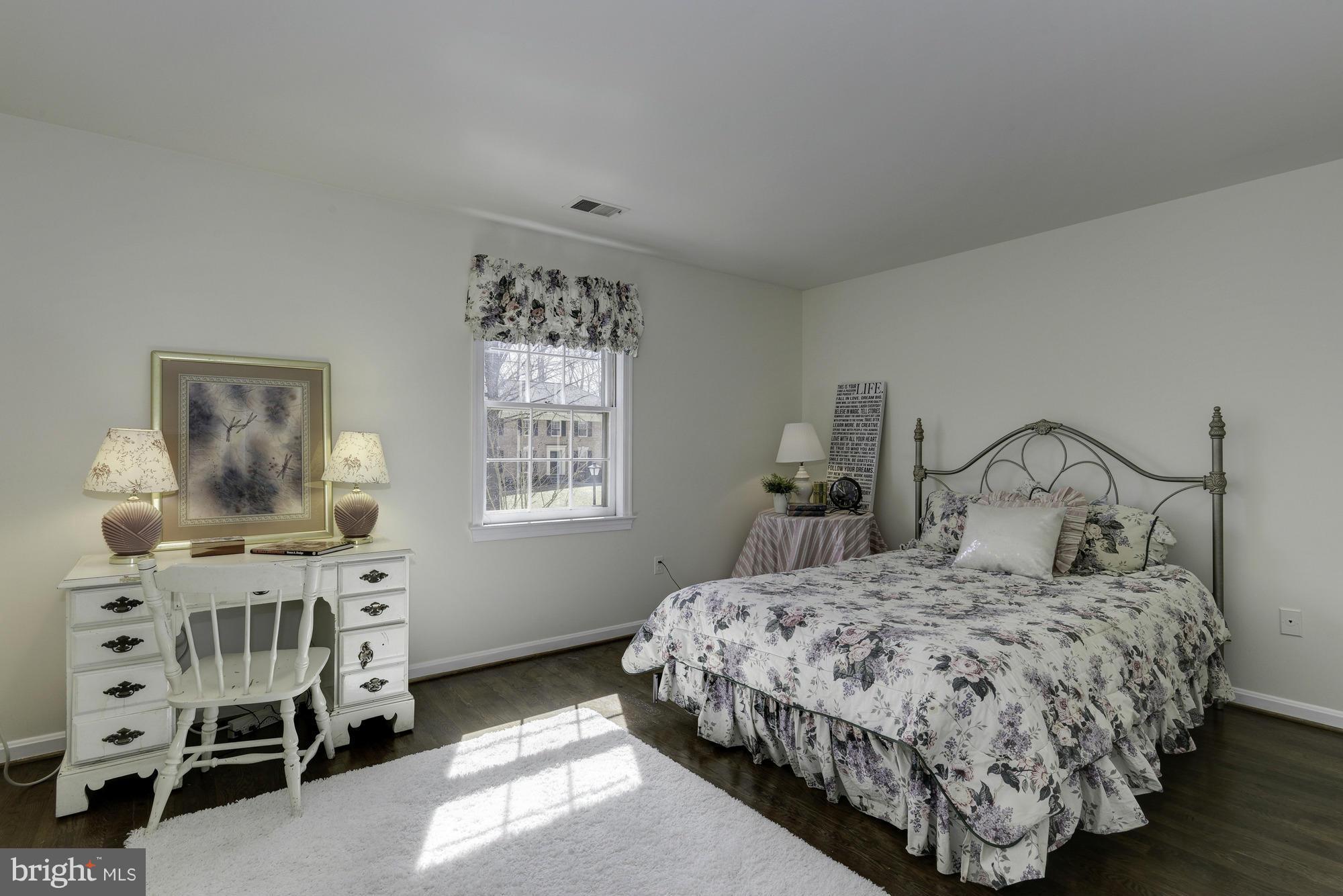 RIVER FALLS - Residential