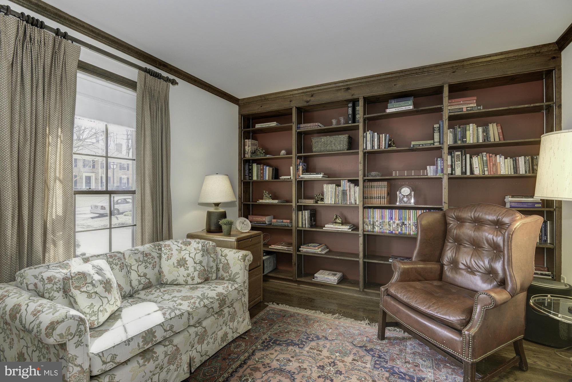 RIVER FALLS - Residential