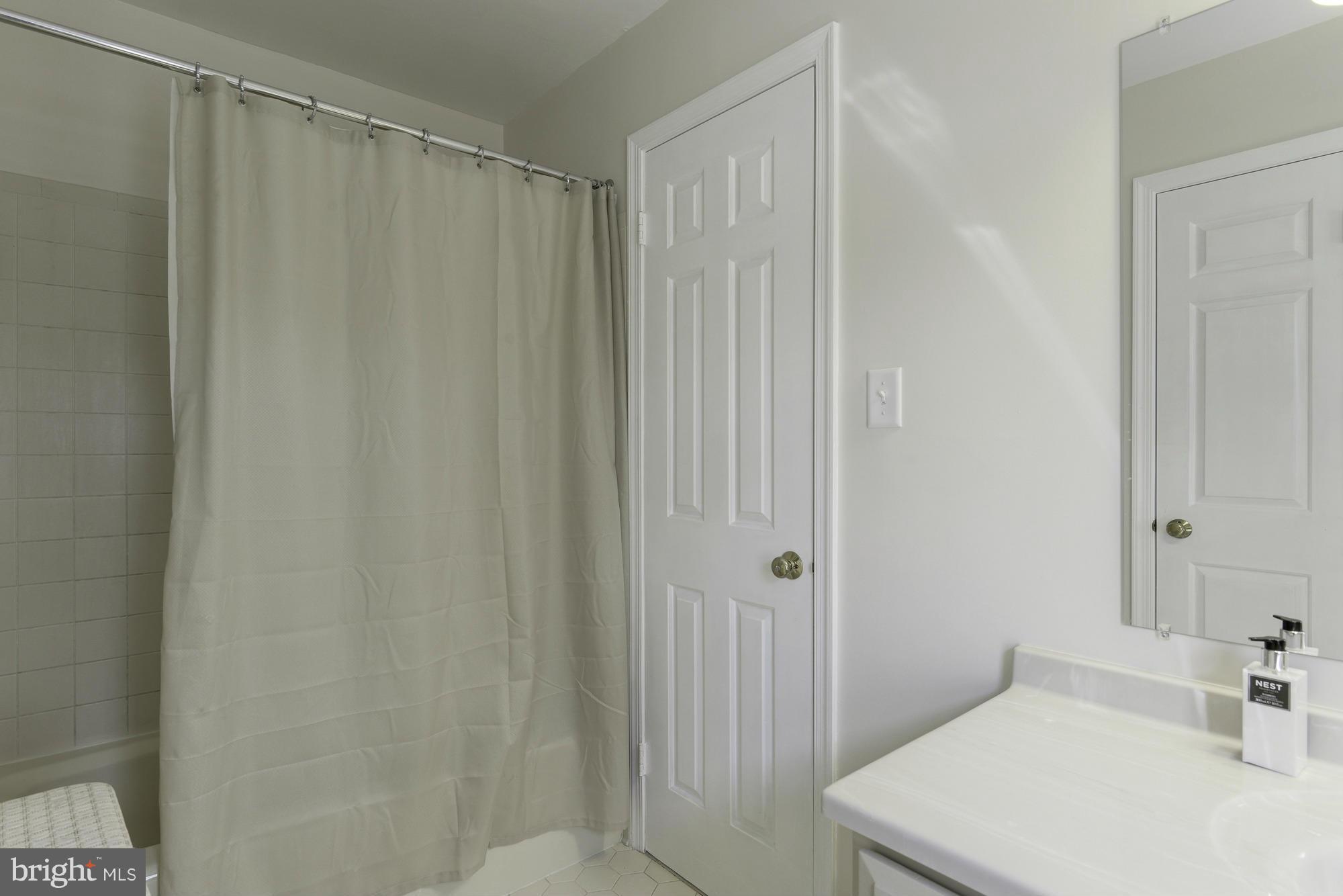 RIVER FALLS - Residential