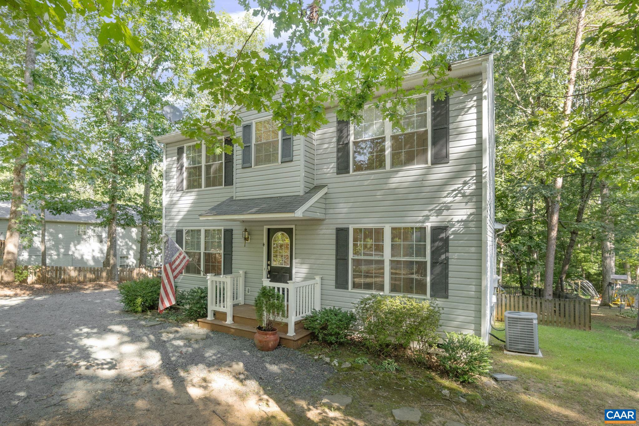 4 CLARK CT