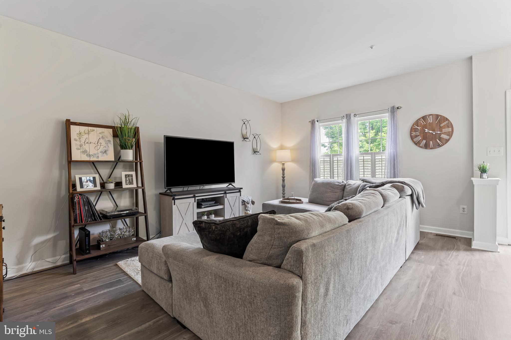 DEARBOUGHT - Residential