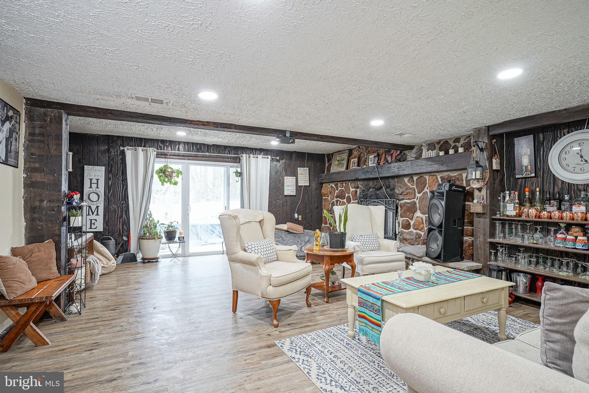 18 SLEEPY HOLLOW ROAD
