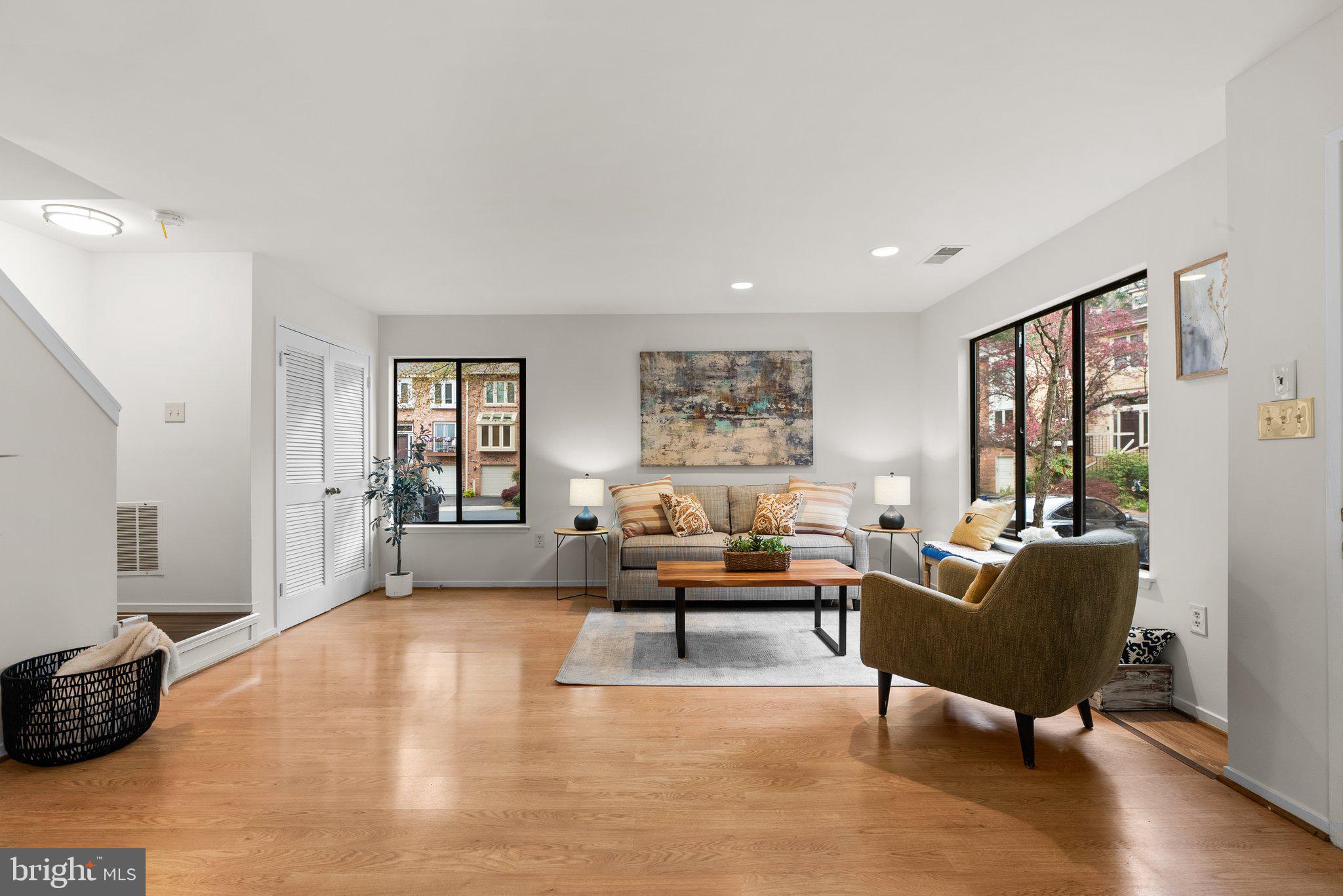 FAWSETT FARMS MANOR - Residential