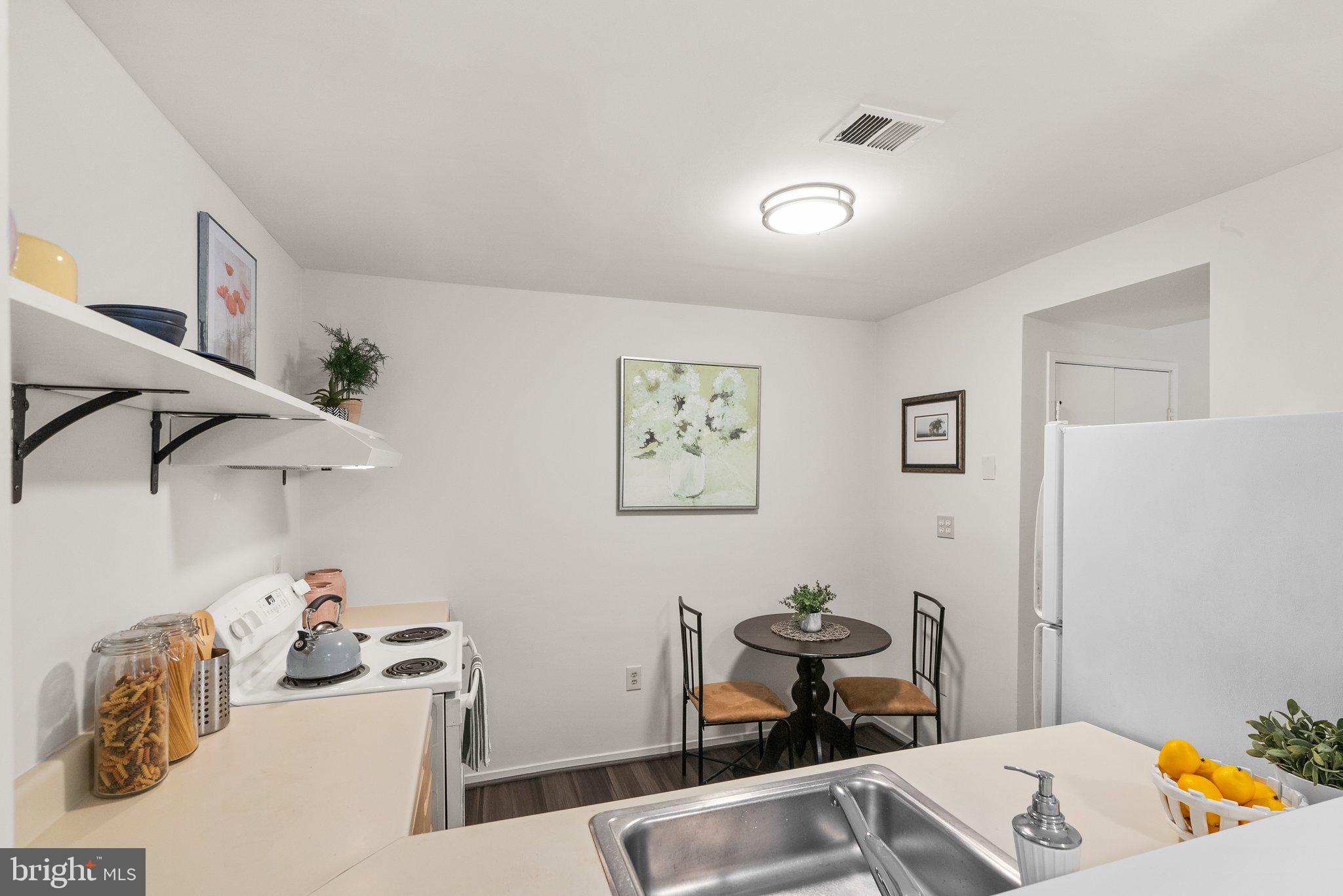 FAWSETT FARMS MANOR - Residential