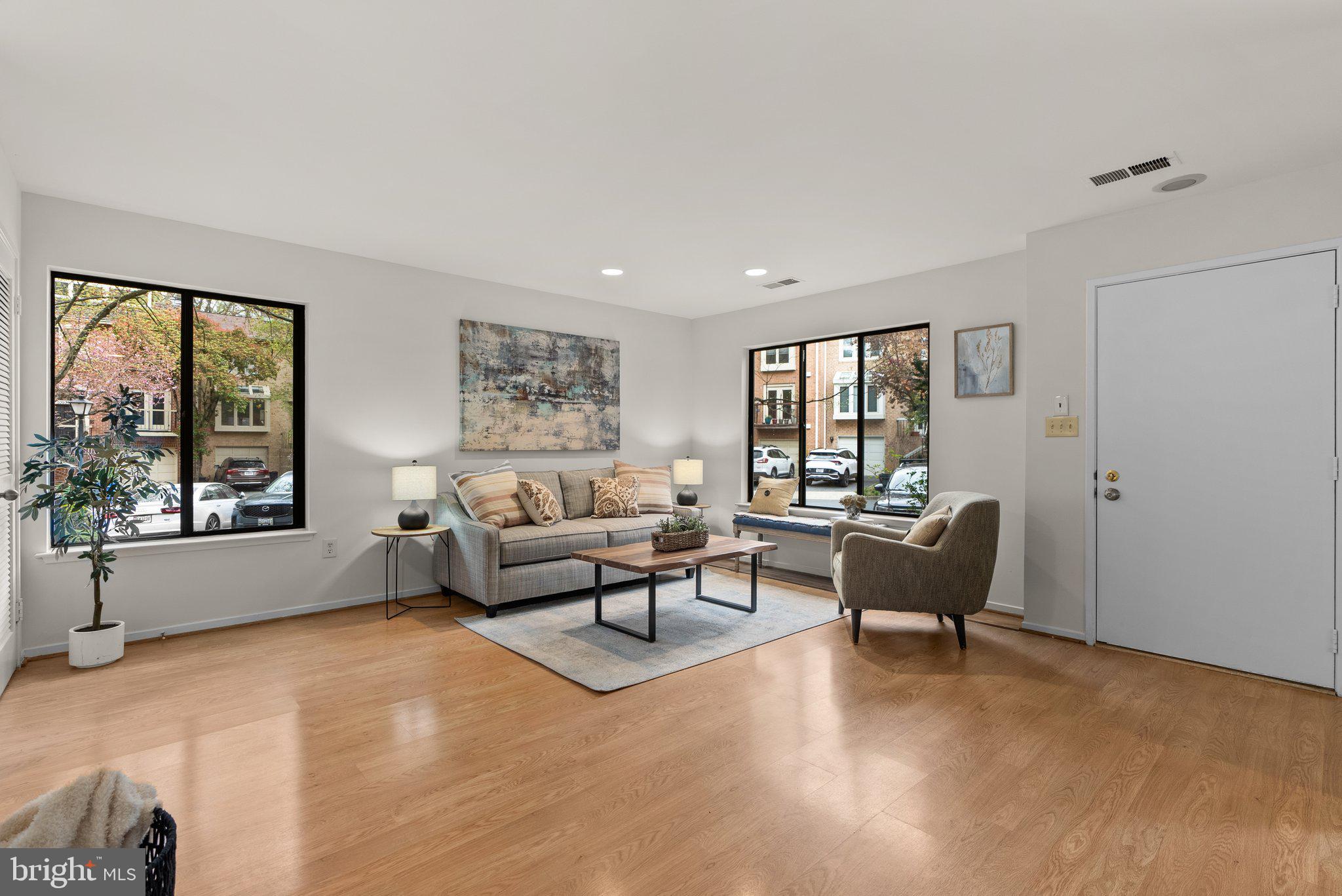 FAWSETT FARMS MANOR - Residential