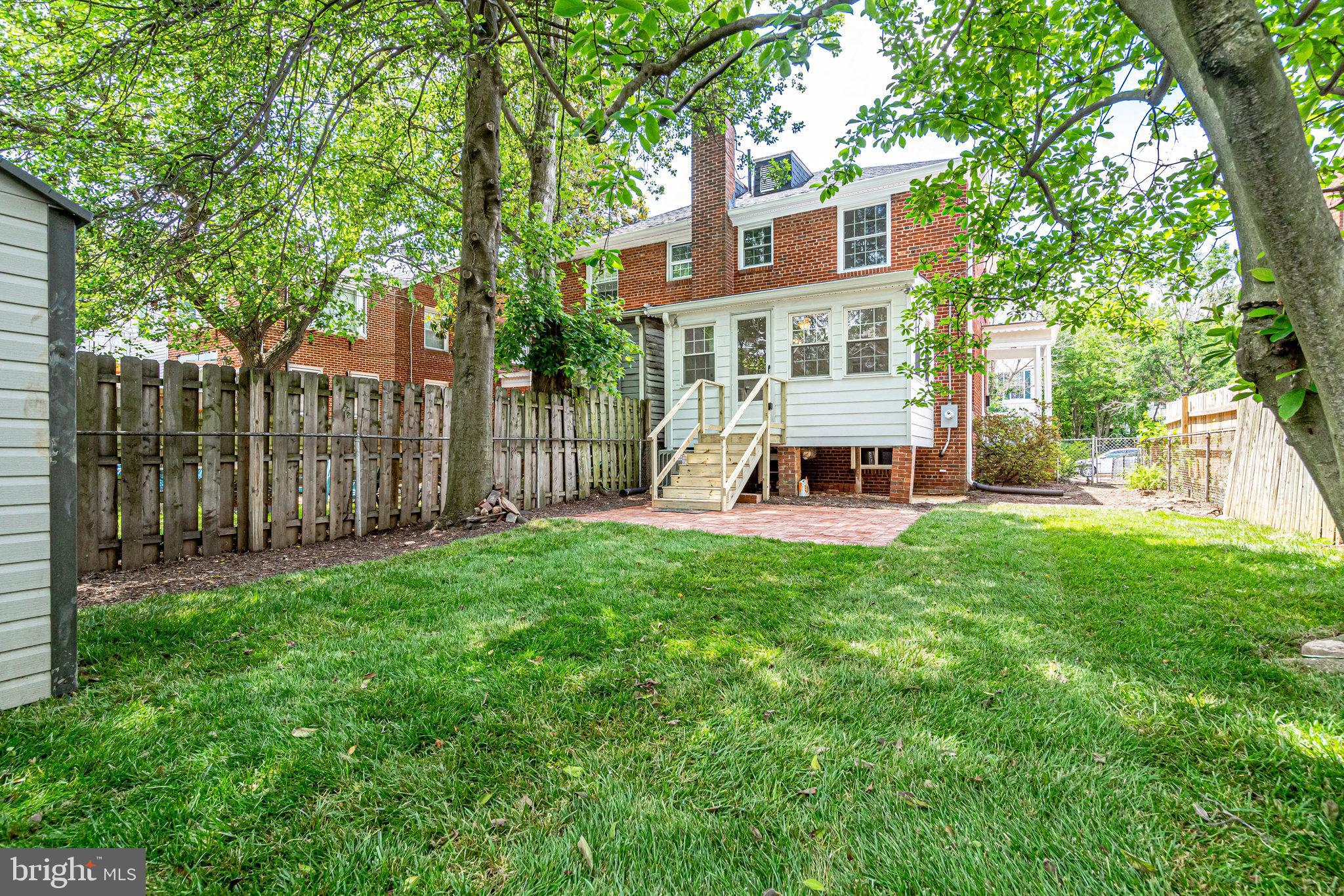 ARLINGTON - Residential Lease