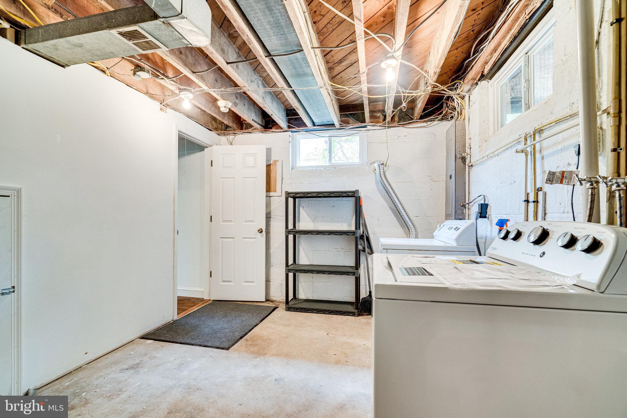 ARLINGTON - Residential Lease