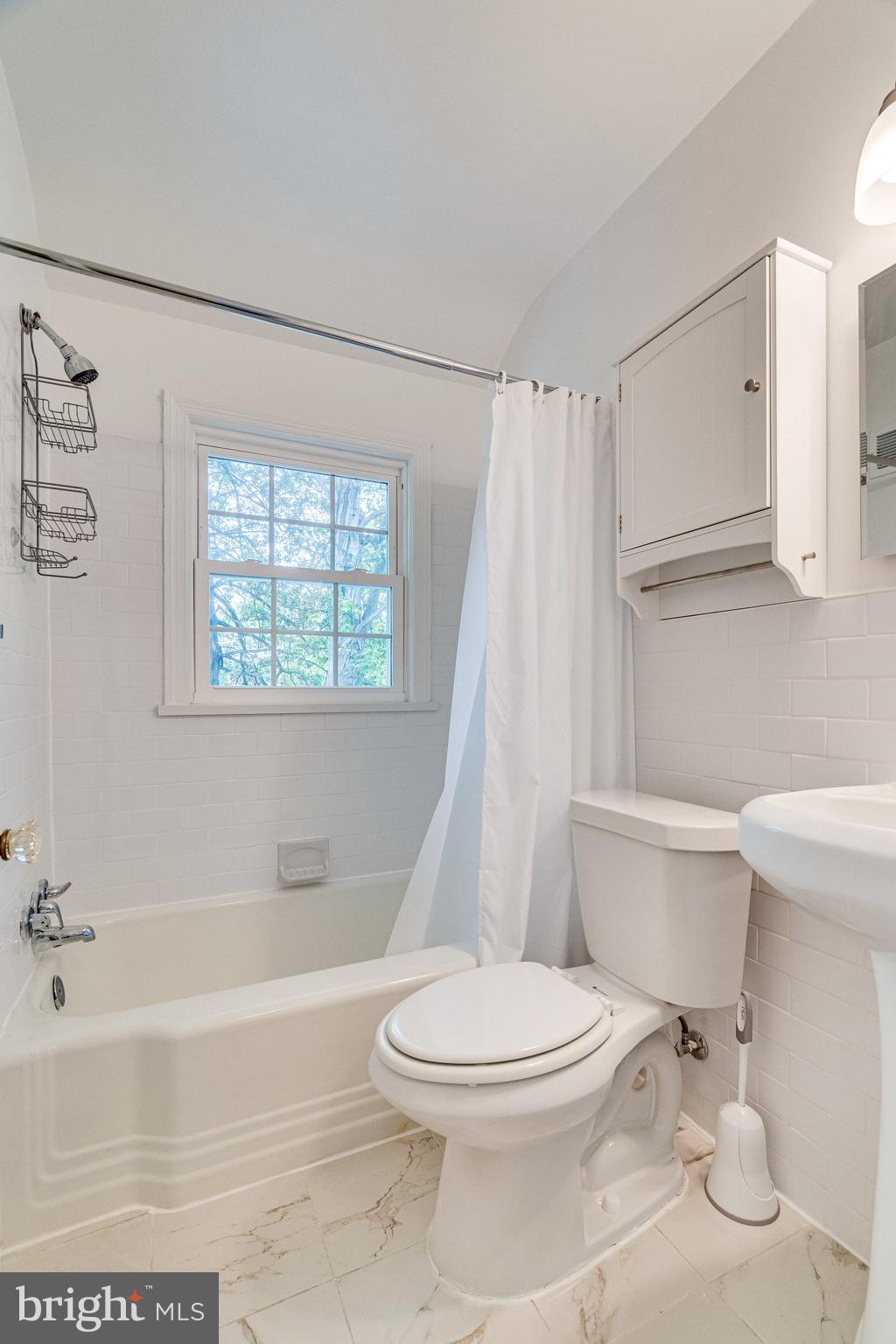 ARLINGTON - Residential Lease