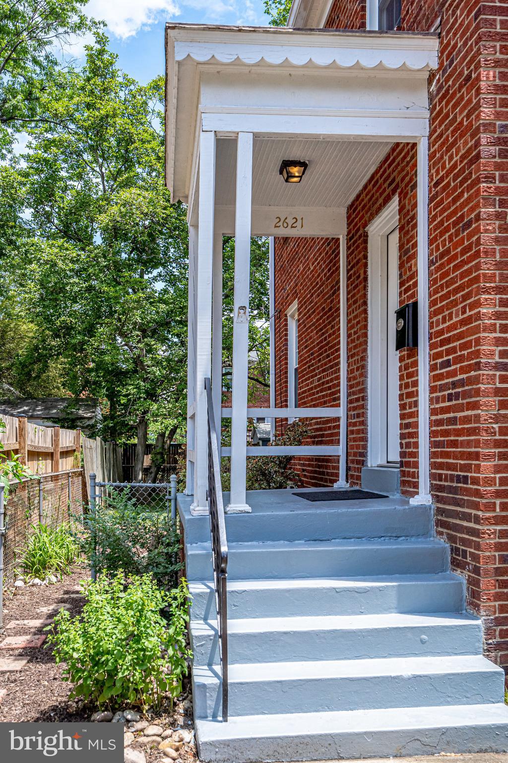 ARLINGTON - Residential Lease