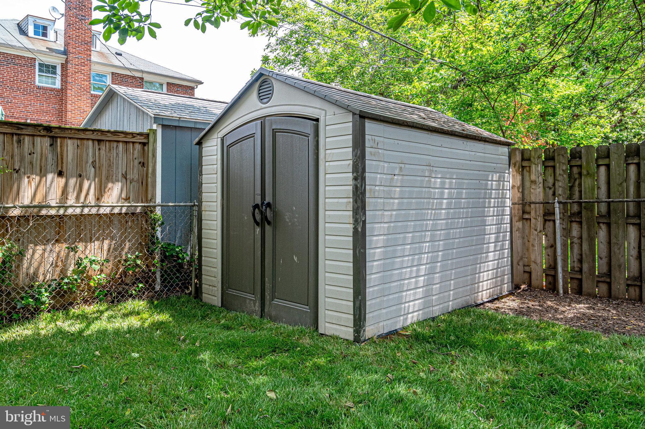 ARLINGTON - Residential Lease