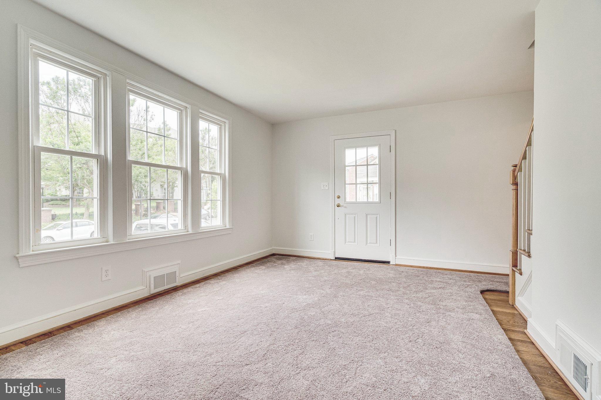 ARLINGTON - Residential Lease