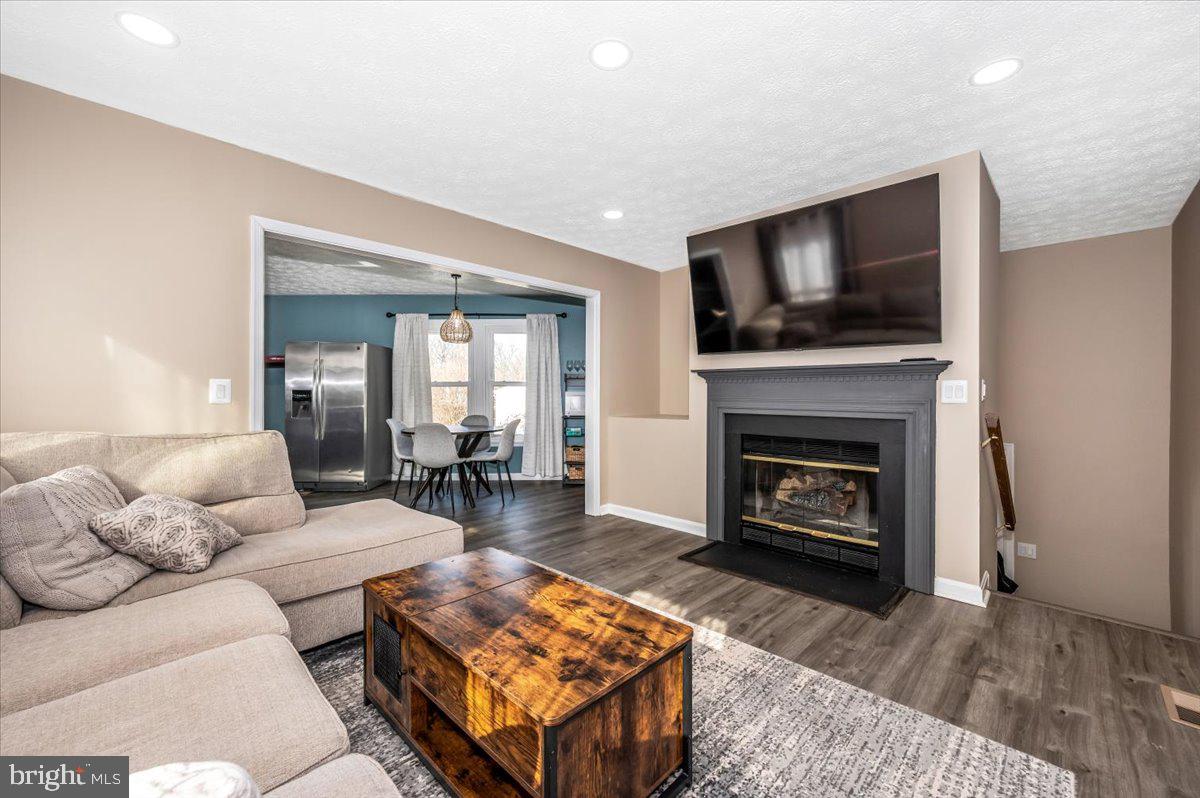 7016 MACBETH WAY
