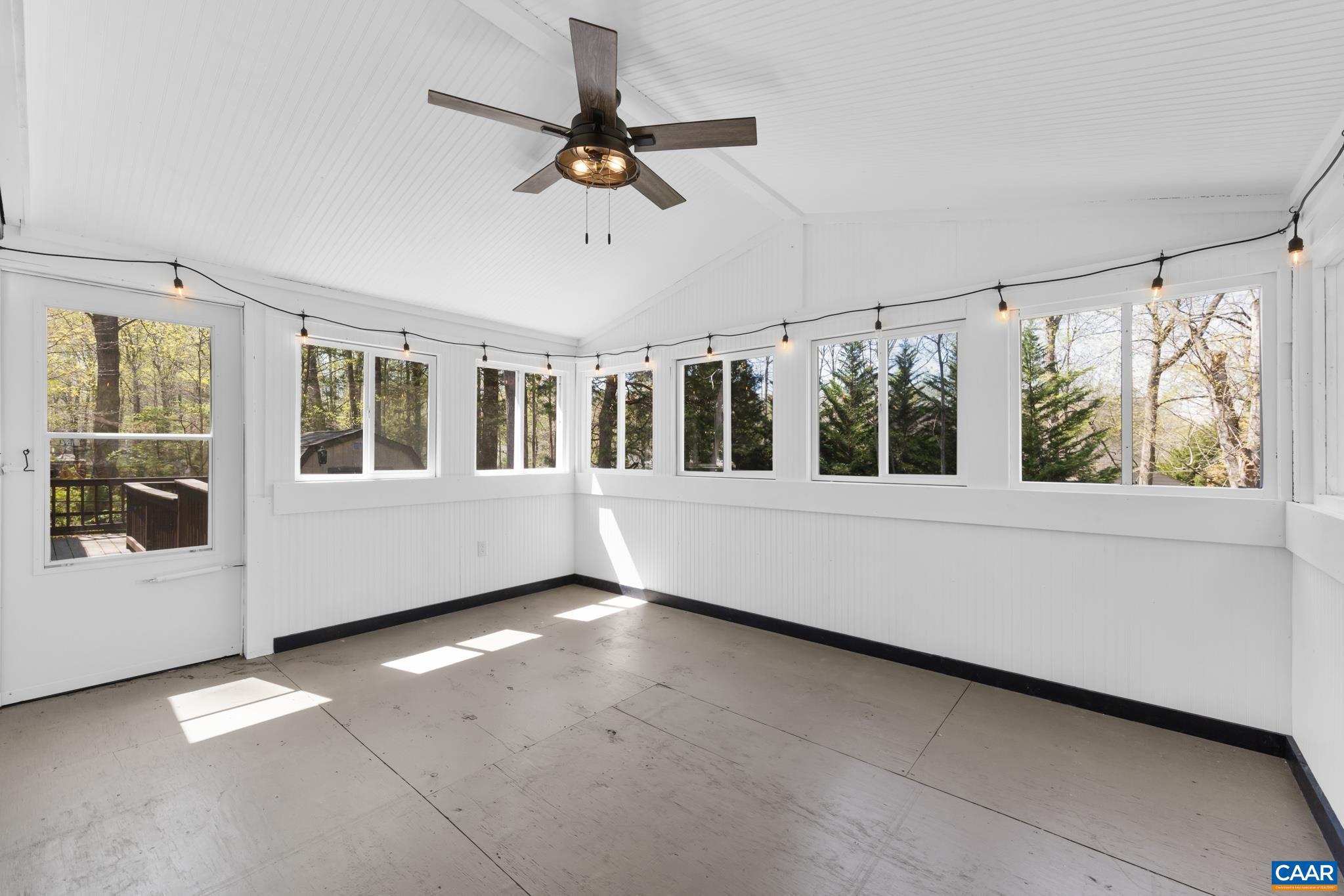 LAKE MONTICELLO - Residential