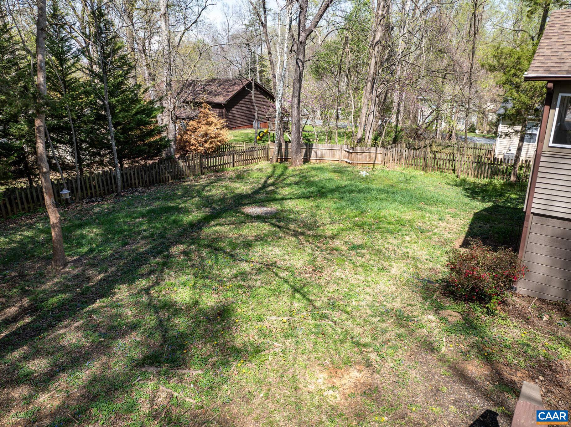 LAKE MONTICELLO - Residential