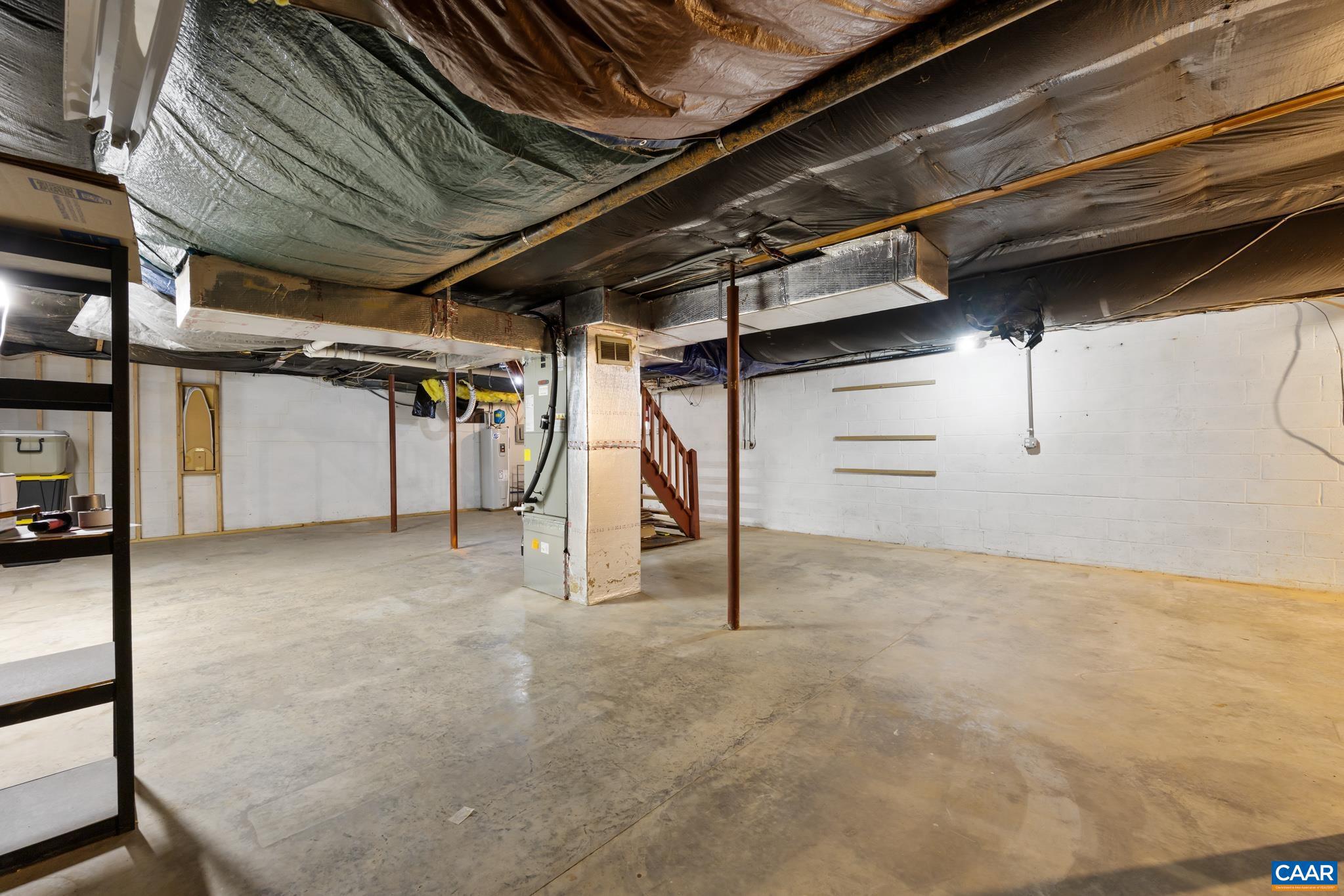 LAKE MONTICELLO - Residential